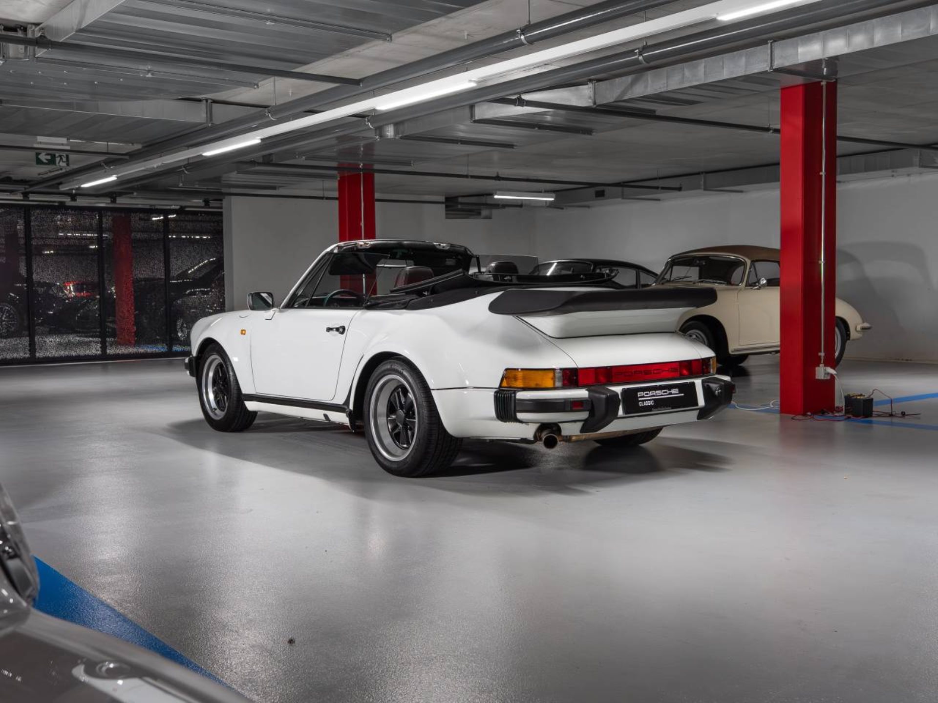 PORSCHE 911 Carrera Cabriolet Turbo-Look-image-7