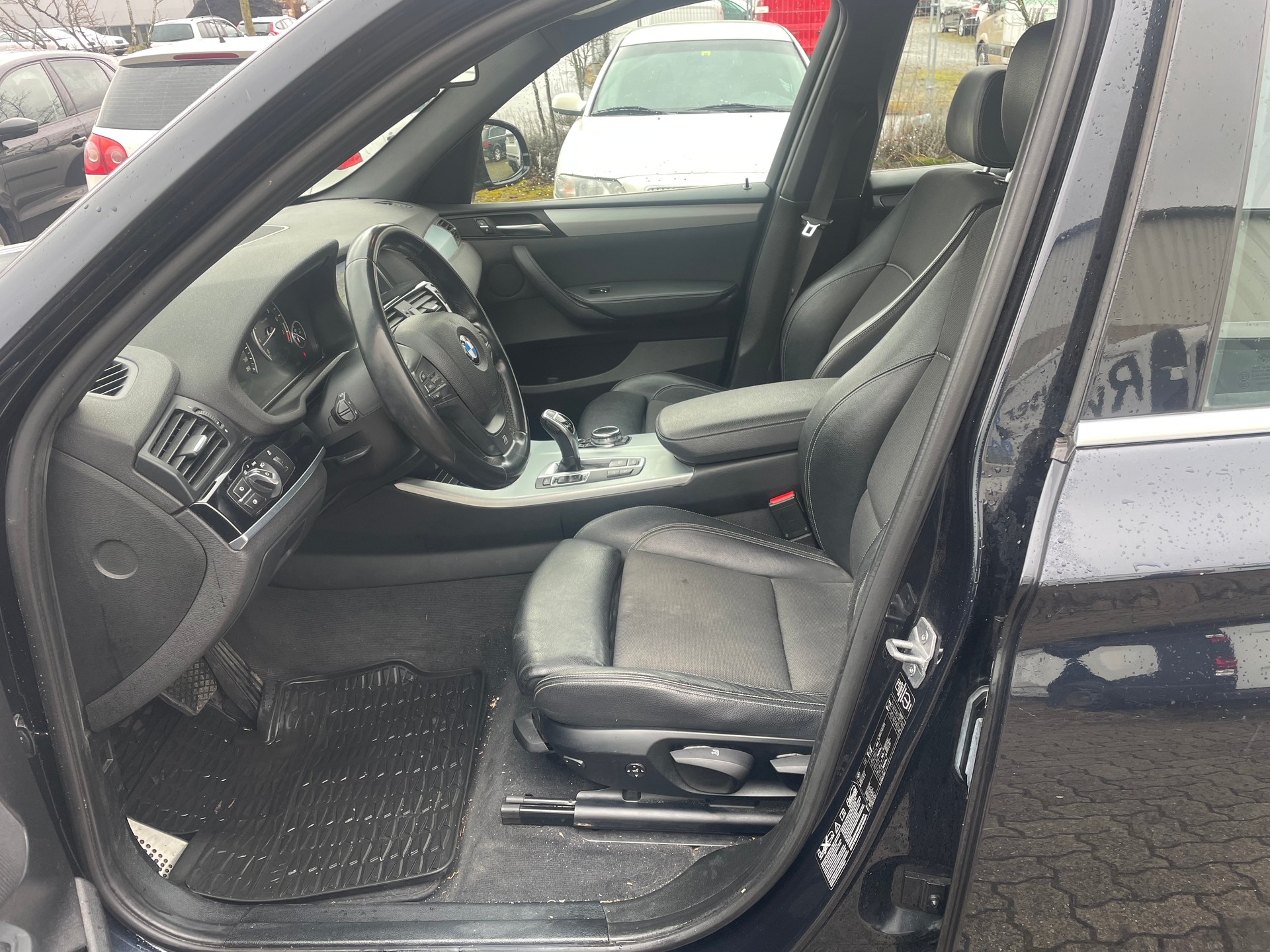 BMW X3 xDrive 28i Steptronic-image-13