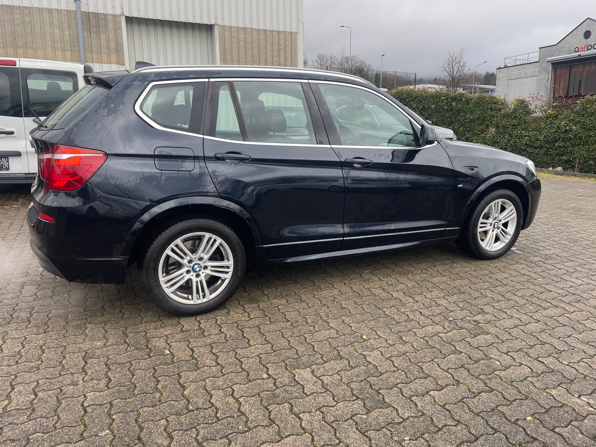 BMW X3 xDrive 28i Steptronic-image-5