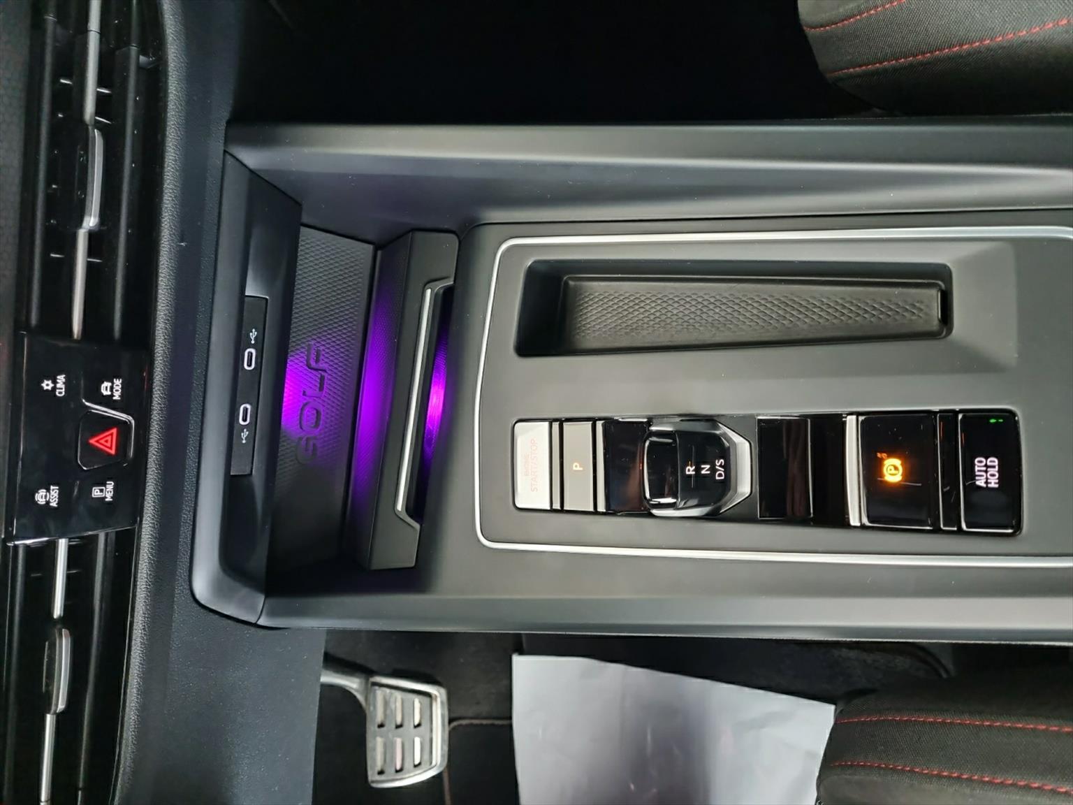 VW Golf 2.0 TSI GTI DSG-image-11