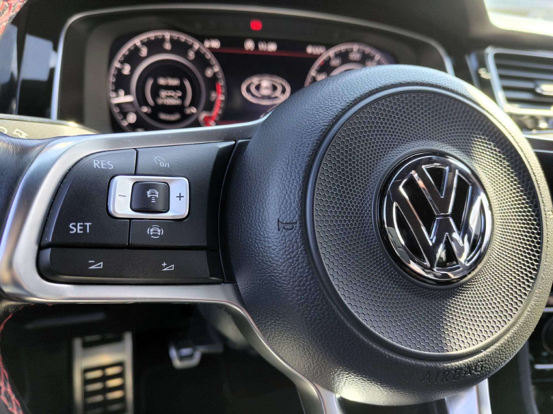 VW Golf VII 2.0 TSI GTI Performance-image-11