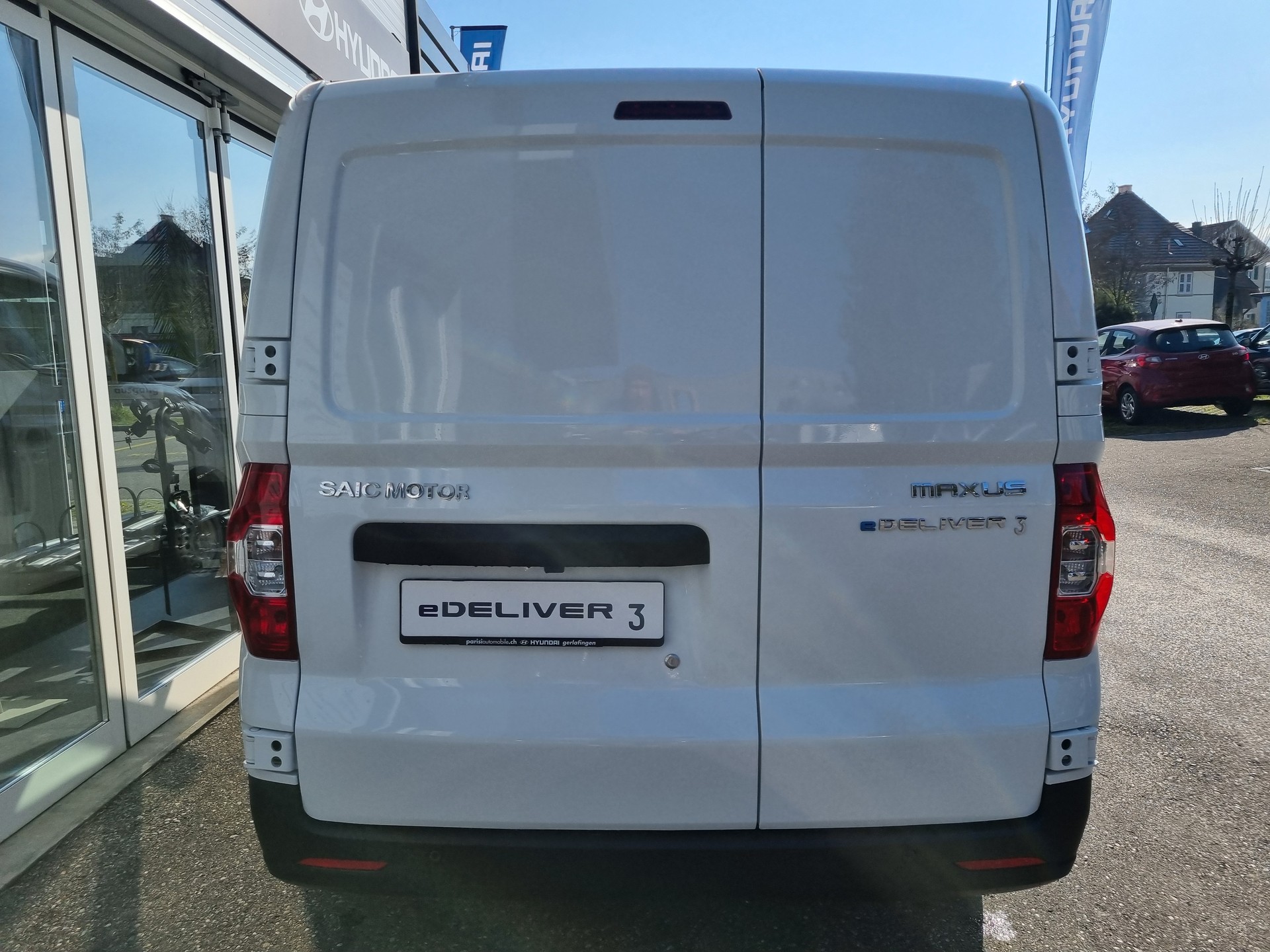 MAXUS eDELIVER 3 Kastenaufbau L1H1 50kWh-image-5