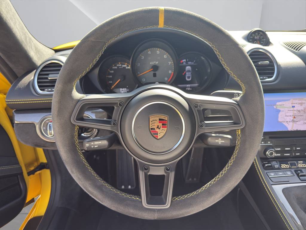 PORSCHE 718 Cayman GT4-image-14