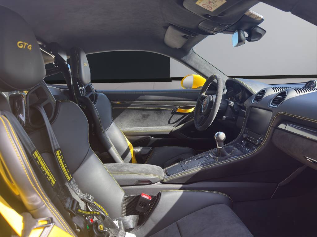 PORSCHE 718 Cayman GT4-image-10