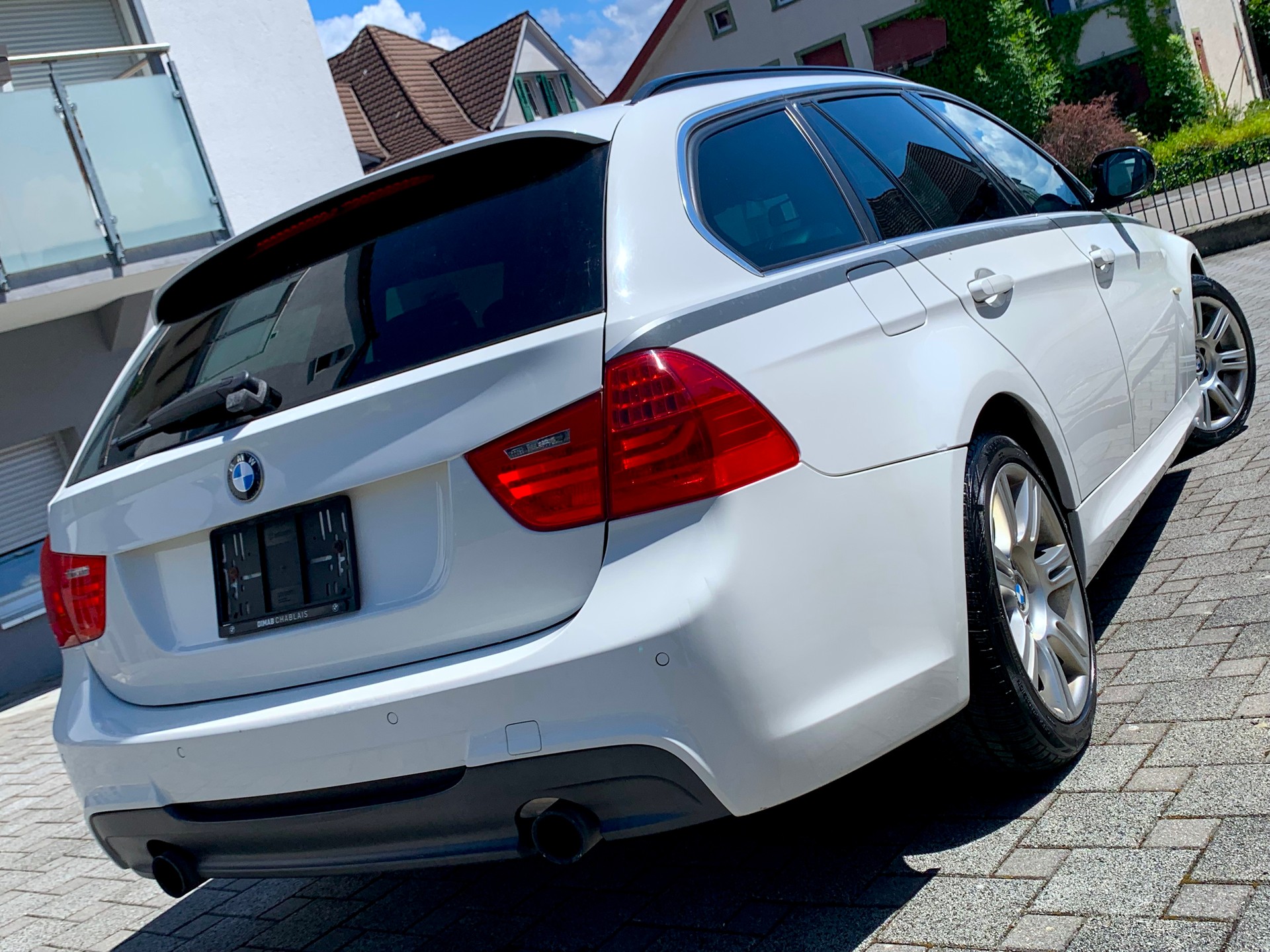 BMW 335i xDrive Touring-image-7