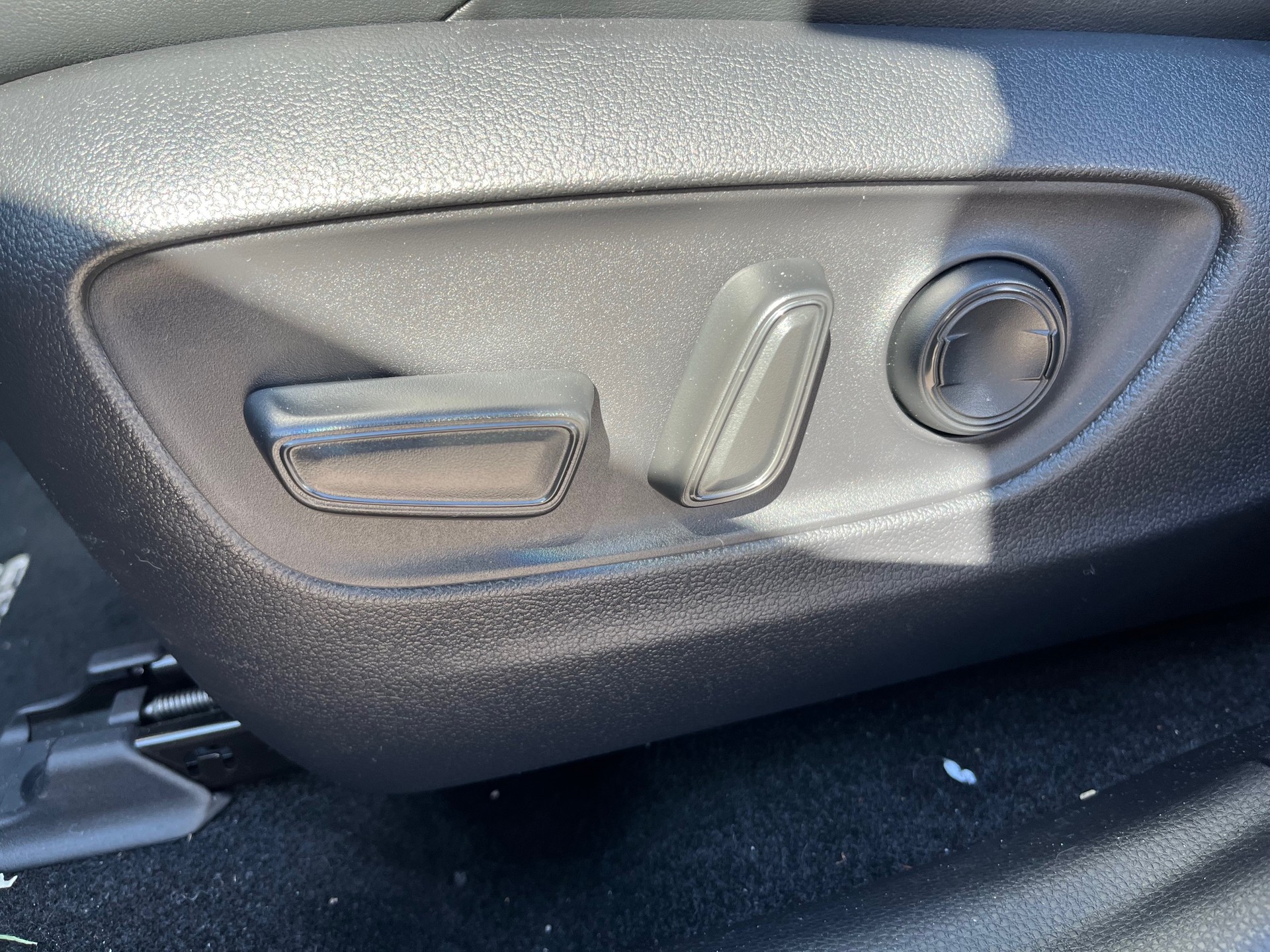 SUZUKI Across 2.5 Plug-in-Hybrid Compact Top E-CVT-image-9