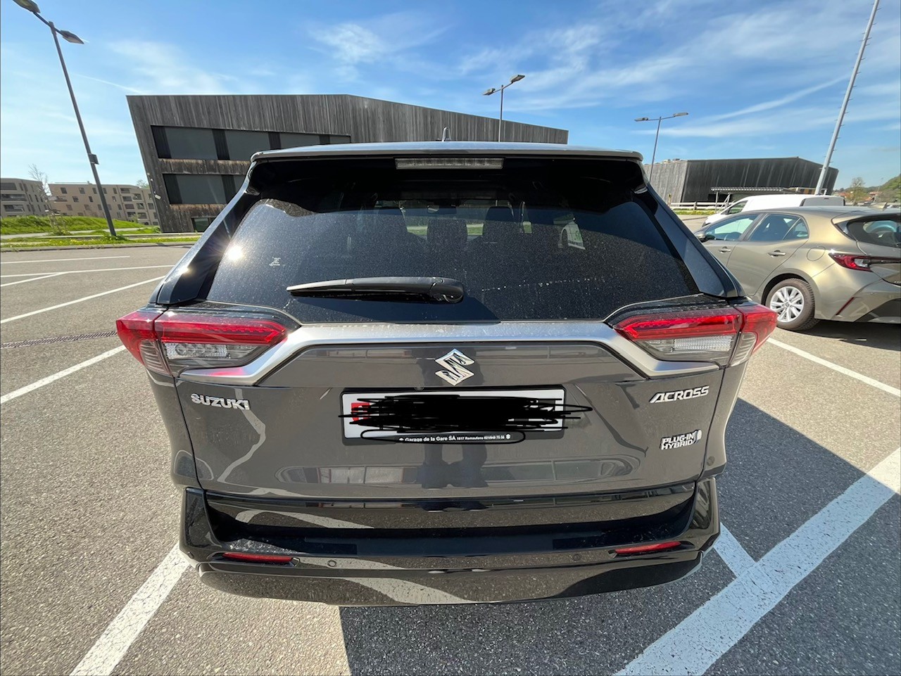 SUZUKI Across 2.5 Plug-in-Hybrid Compact Top E-CVT-image-2