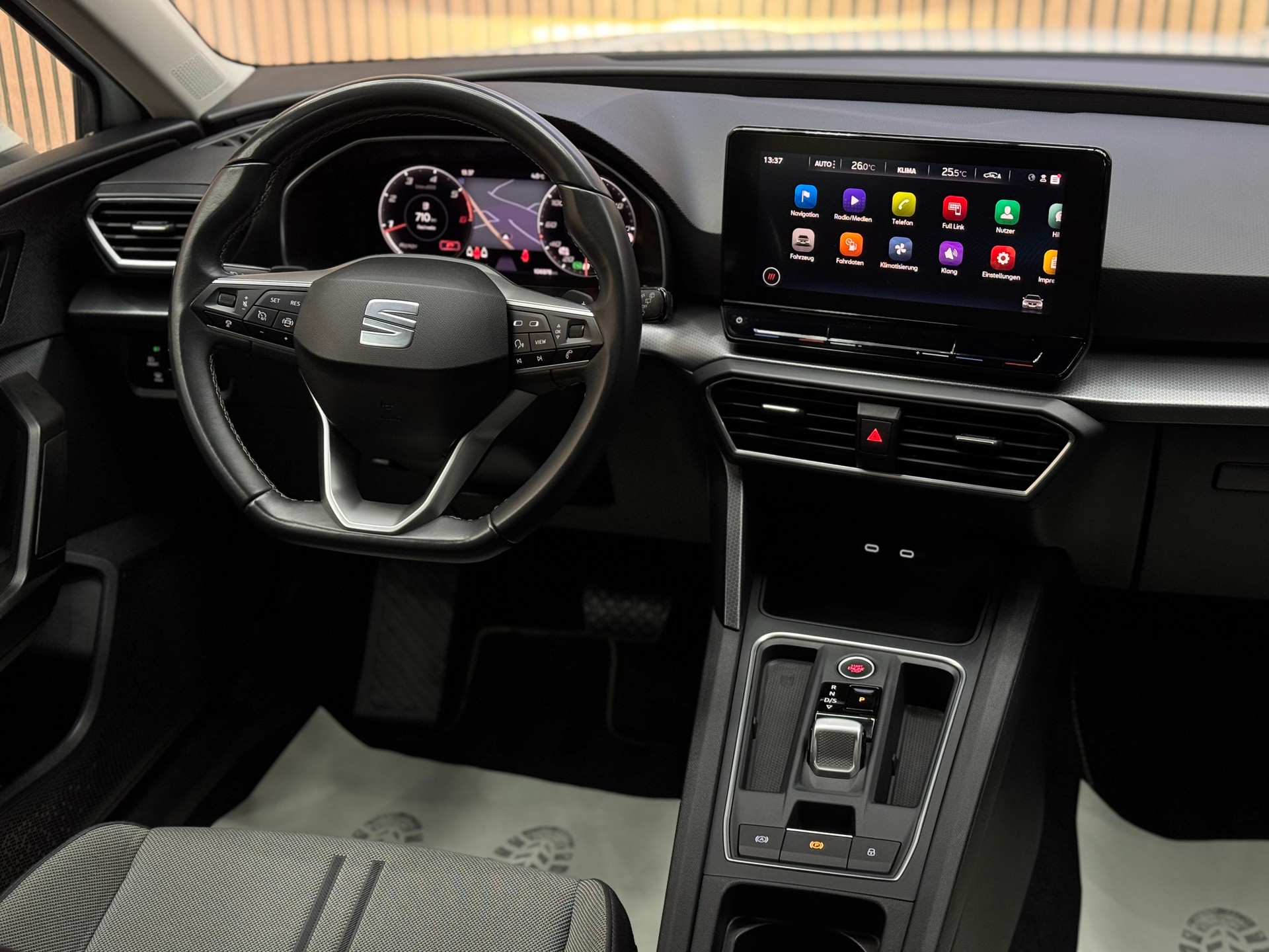 SEAT Leon ST 2.0 TDI Style DSG | 1 Jahr Garantie | CH-Fahrzeug | *ab CHF 179.-/ Monat*-image-18