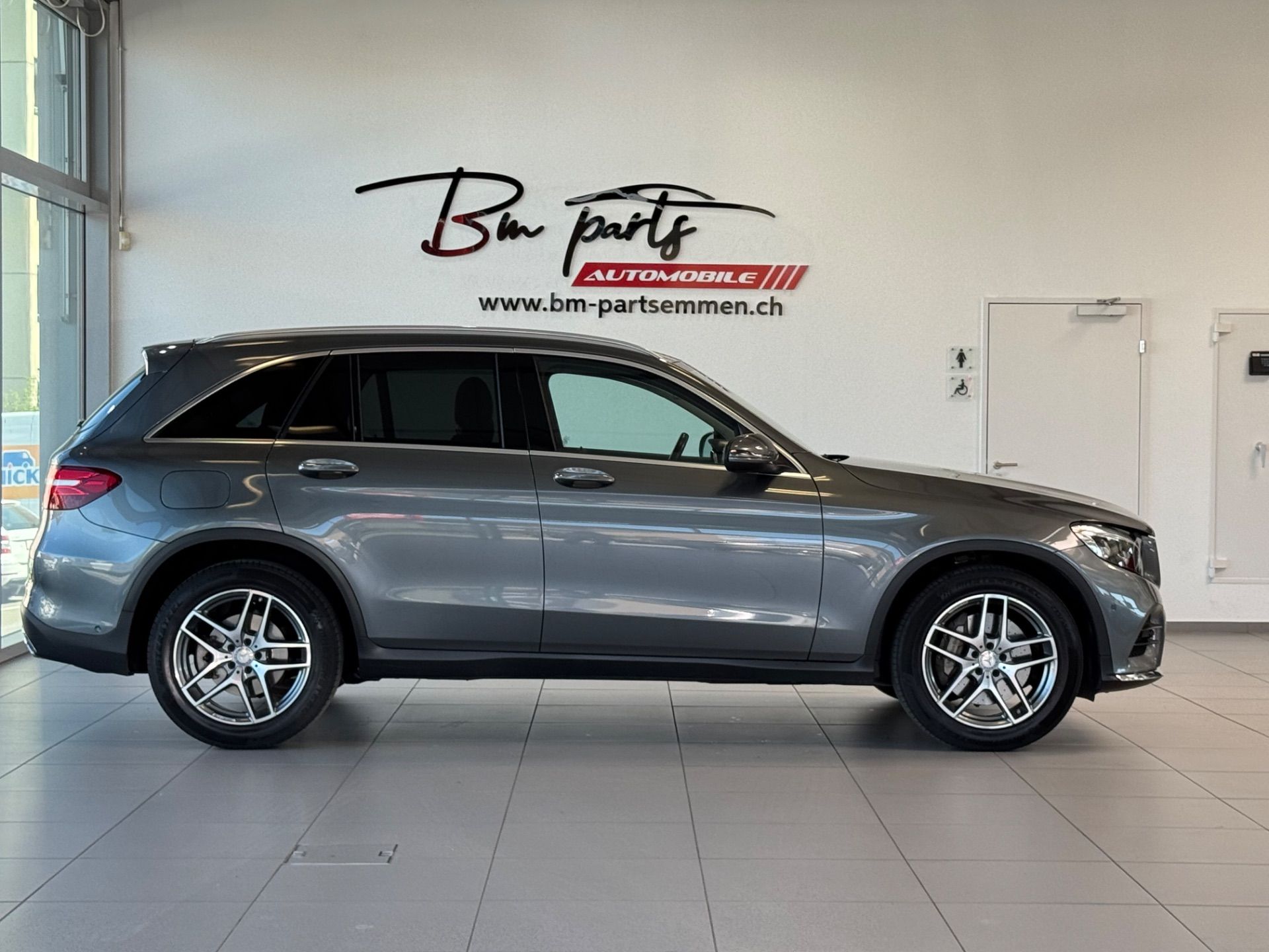 MERCEDES-BENZ GLC 250 d AMG Line 4Matic 9G-Tronic-image-6