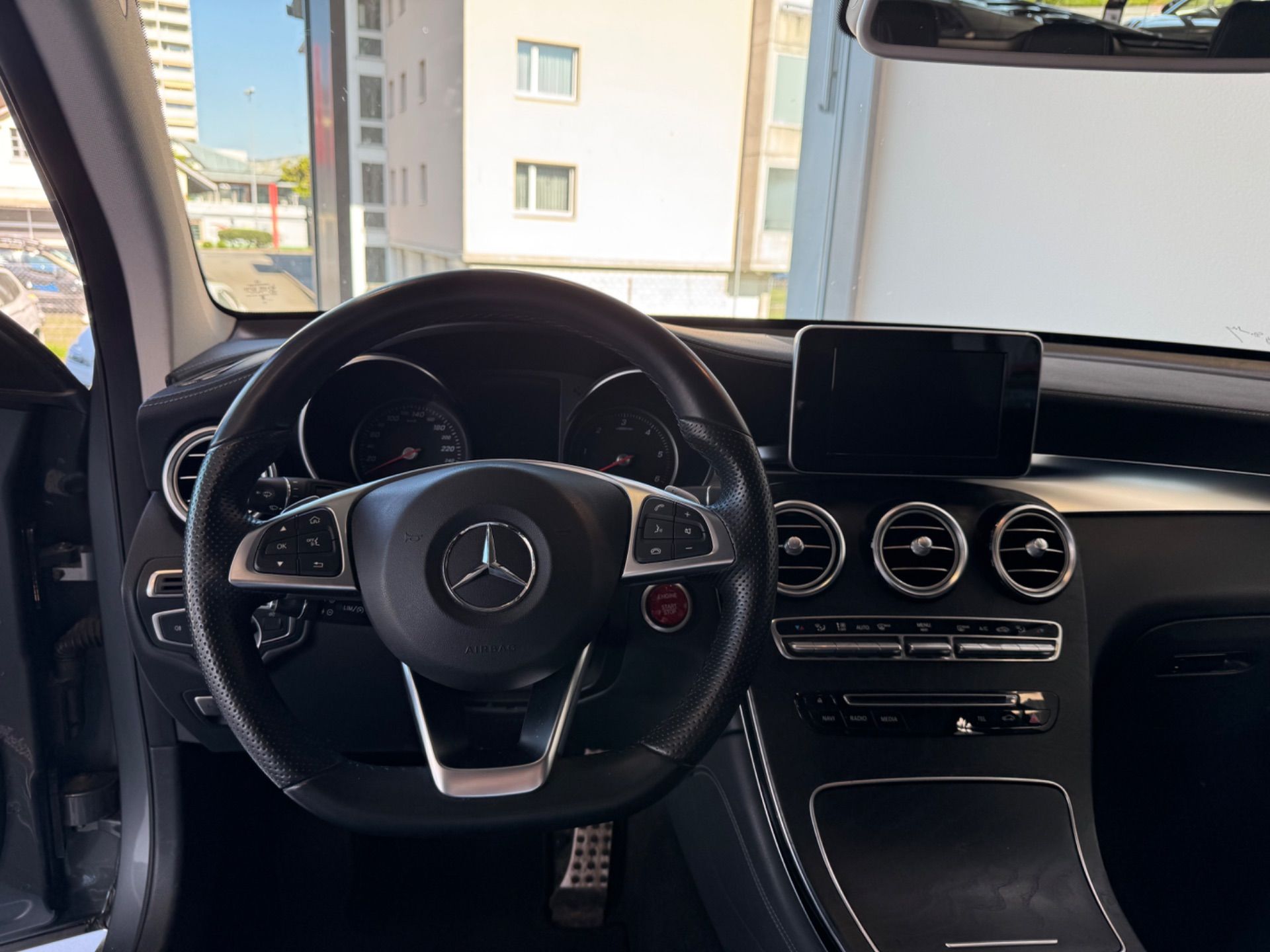 MERCEDES-BENZ GLC 250 d AMG Line 4Matic 9G-Tronic-image-10