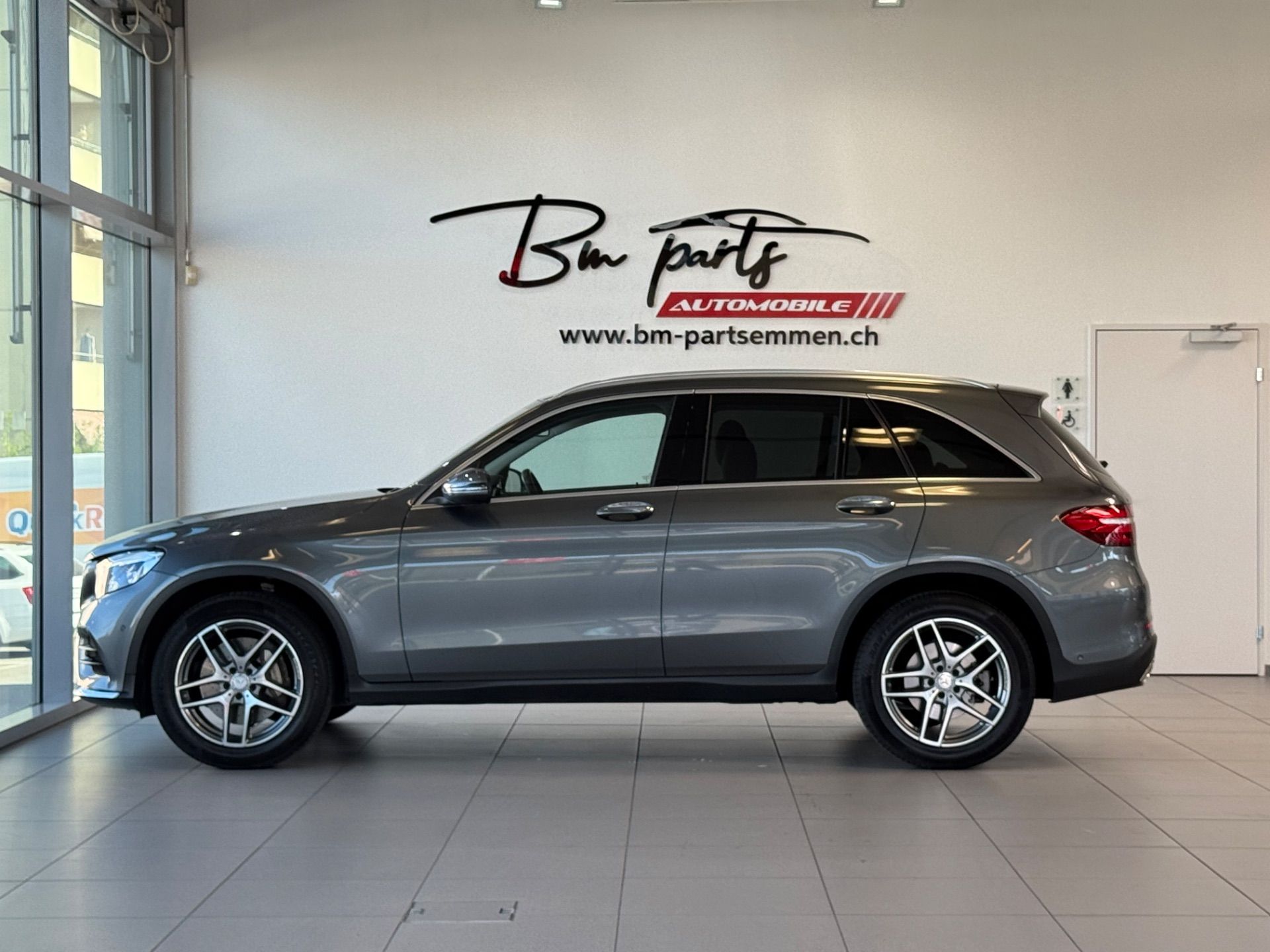 MERCEDES-BENZ GLC 250 d AMG Line 4Matic 9G-Tronic-image-2