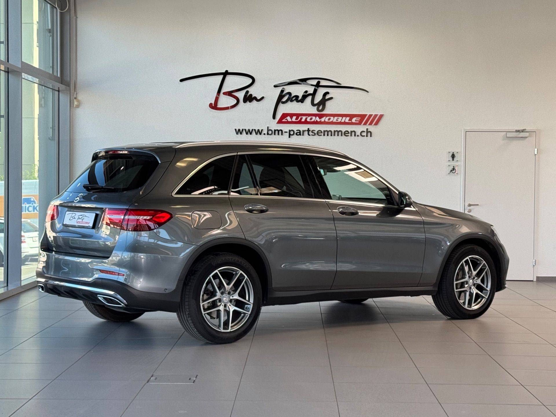MERCEDES-BENZ GLC 250 d AMG Line 4Matic 9G-Tronic-image-5