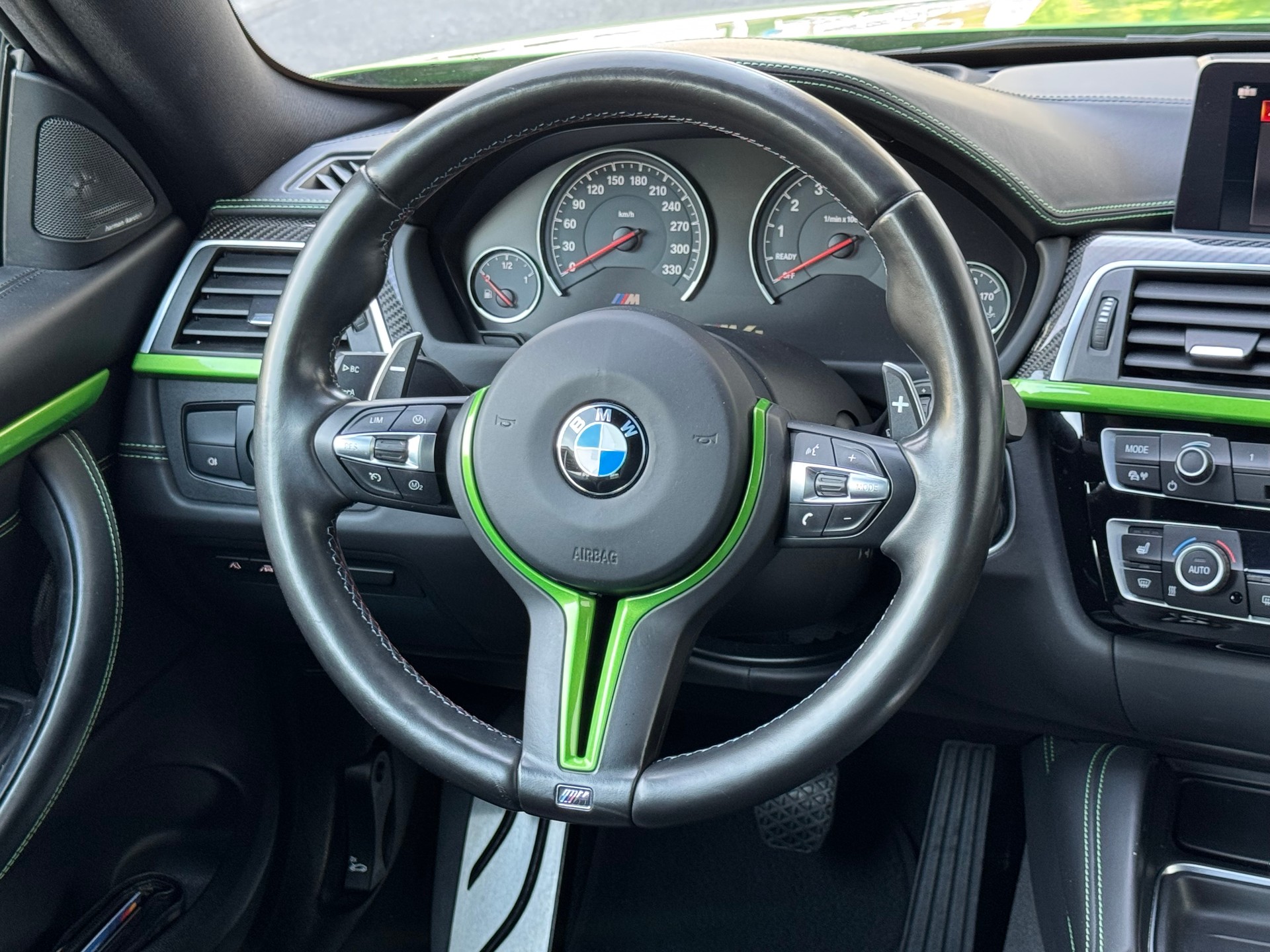 BMW M4 Coupé Limited Edition DKG-image-15