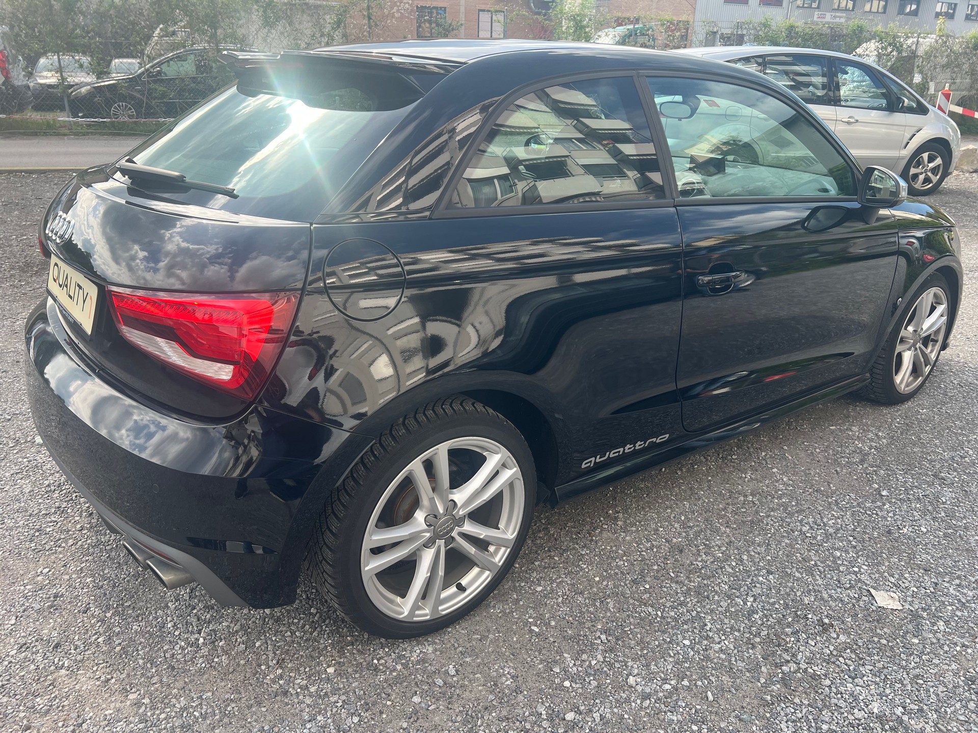 AUDI S1 2.0 TFSI Sport quattro-image-5
