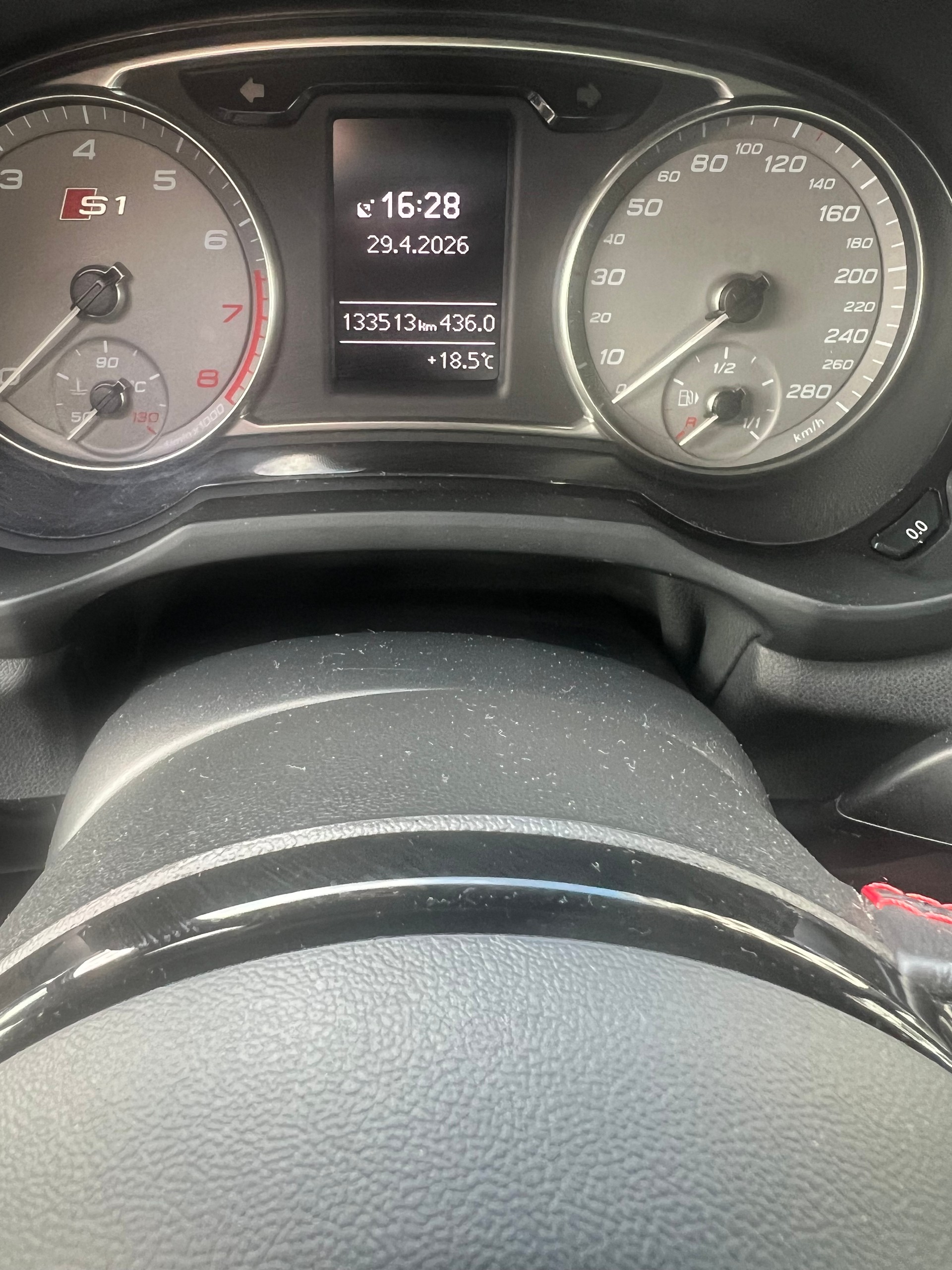 AUDI S1 2.0 TFSI Sport quattro-image-10