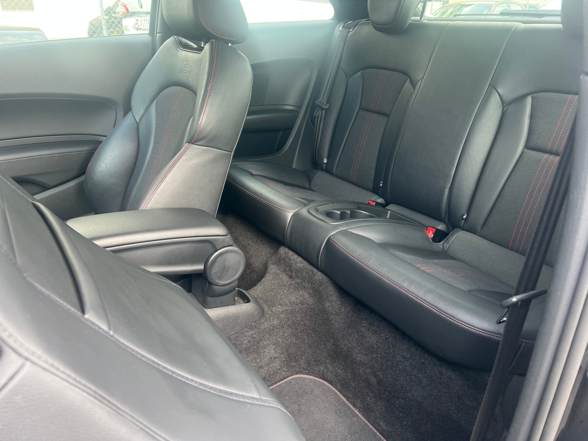 AUDI S1 2.0 TFSI Sport quattro-image-12