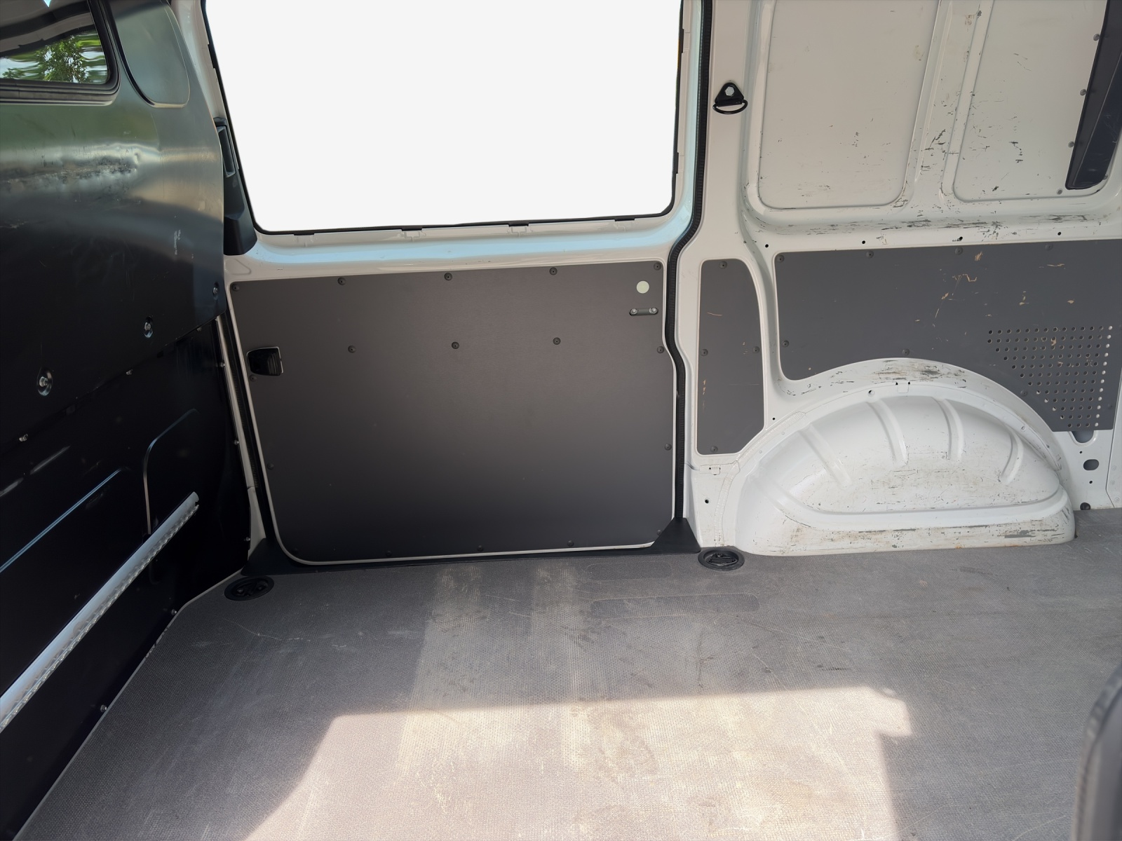 VW T6.1 2.0 TDI 4Motion-image-11