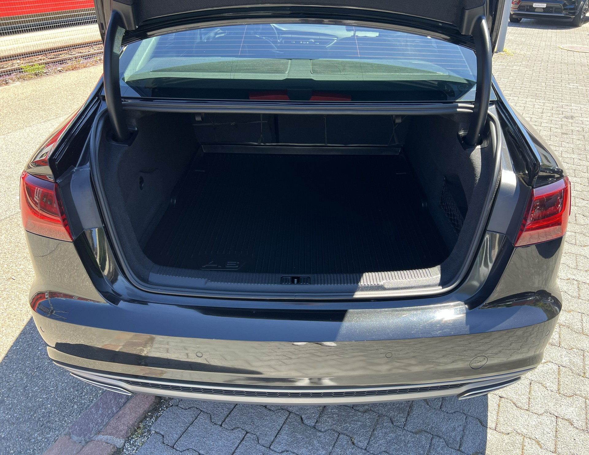 AUDI A6 Limousine 2.0 TDI S-tronic-image-12
