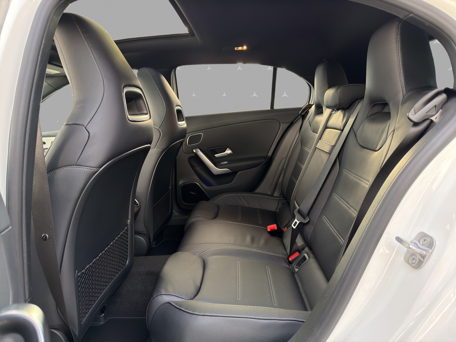 MERCEDES-BENZ A 250 4Matic 8G-DCT-image-13