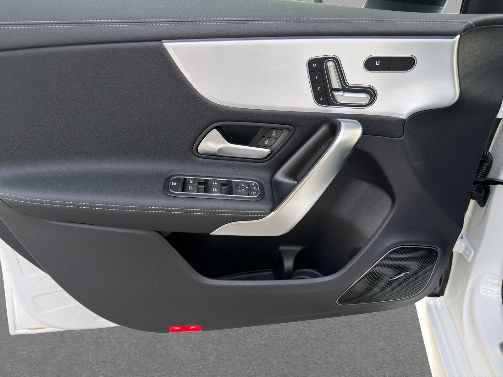 MERCEDES-BENZ A 250 4Matic 8G-DCT-image-12