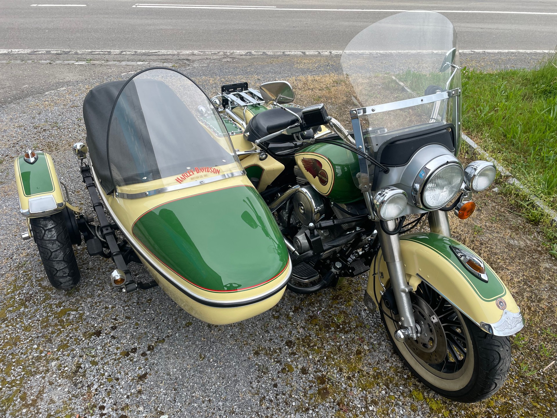 HARLEY-DAVIDSON FLHTC Electra Glide Classic