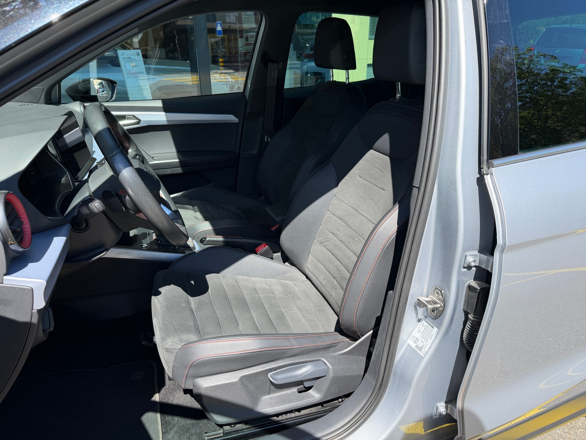 SEAT Arona 1.0 TSI Eco Hola FR DSG-image-8