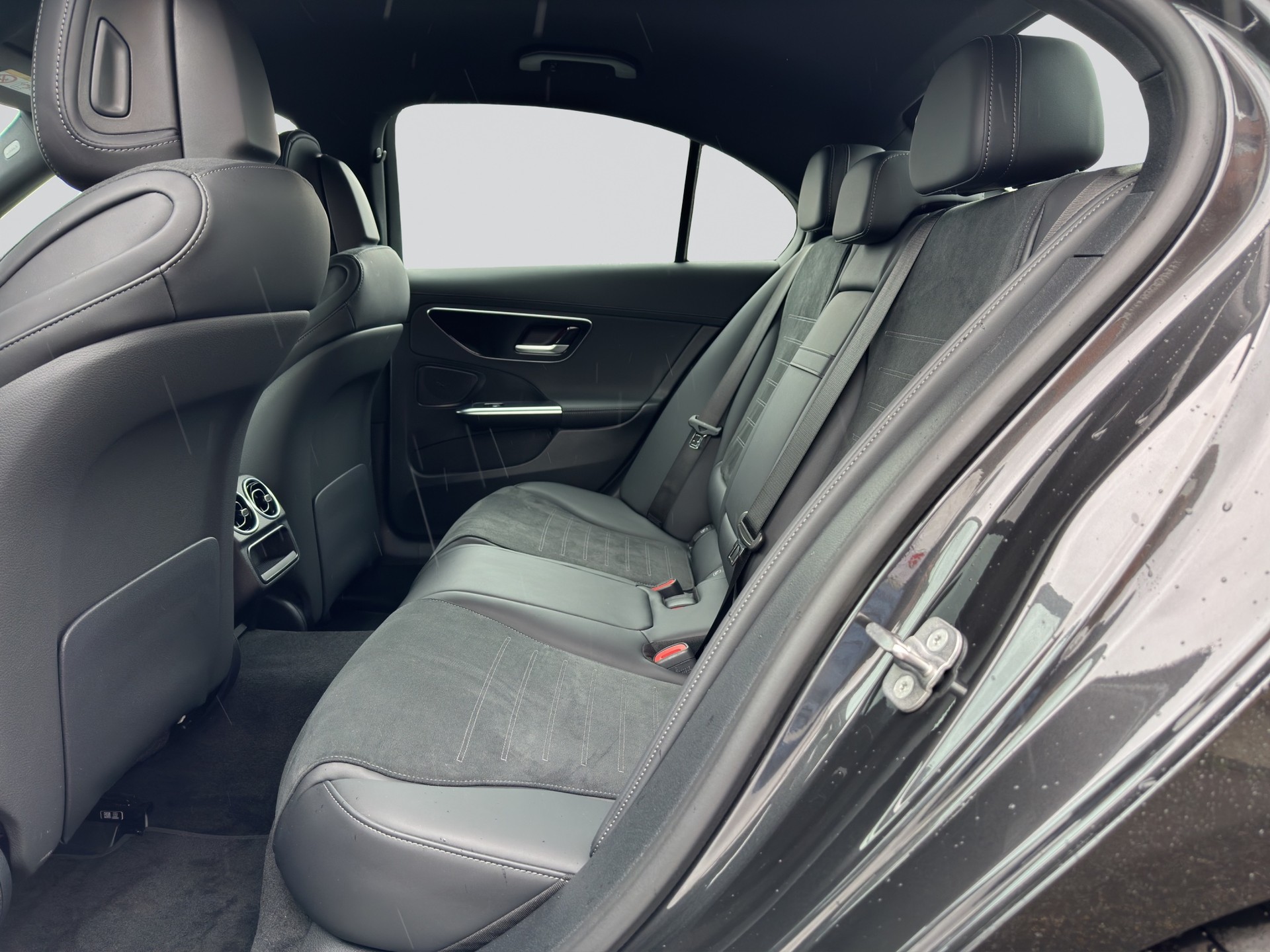 MERCEDES-BENZ C 220 d AMG 9G-Tronic-image-7