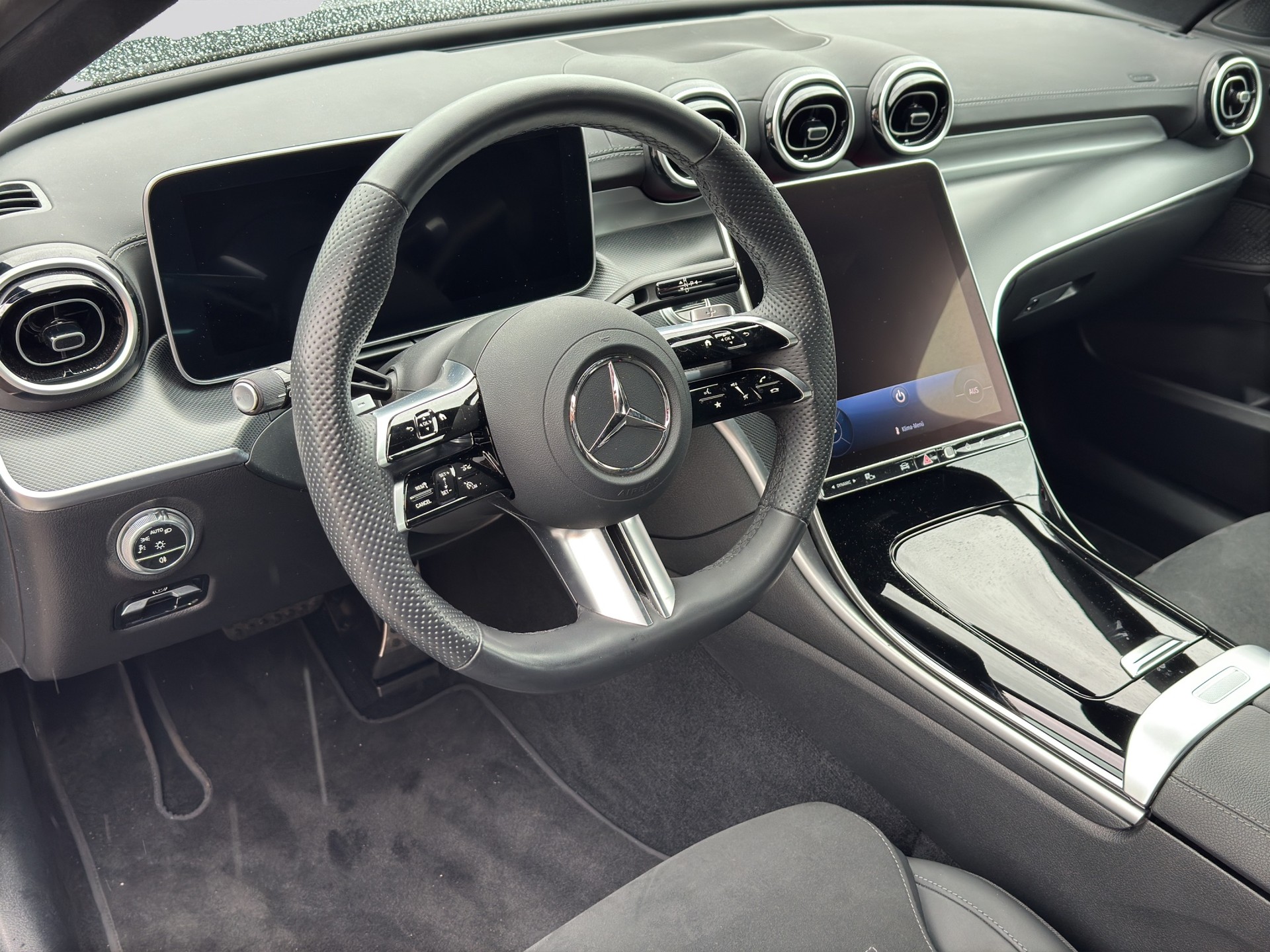 MERCEDES-BENZ C 220 d AMG 9G-Tronic-image-6