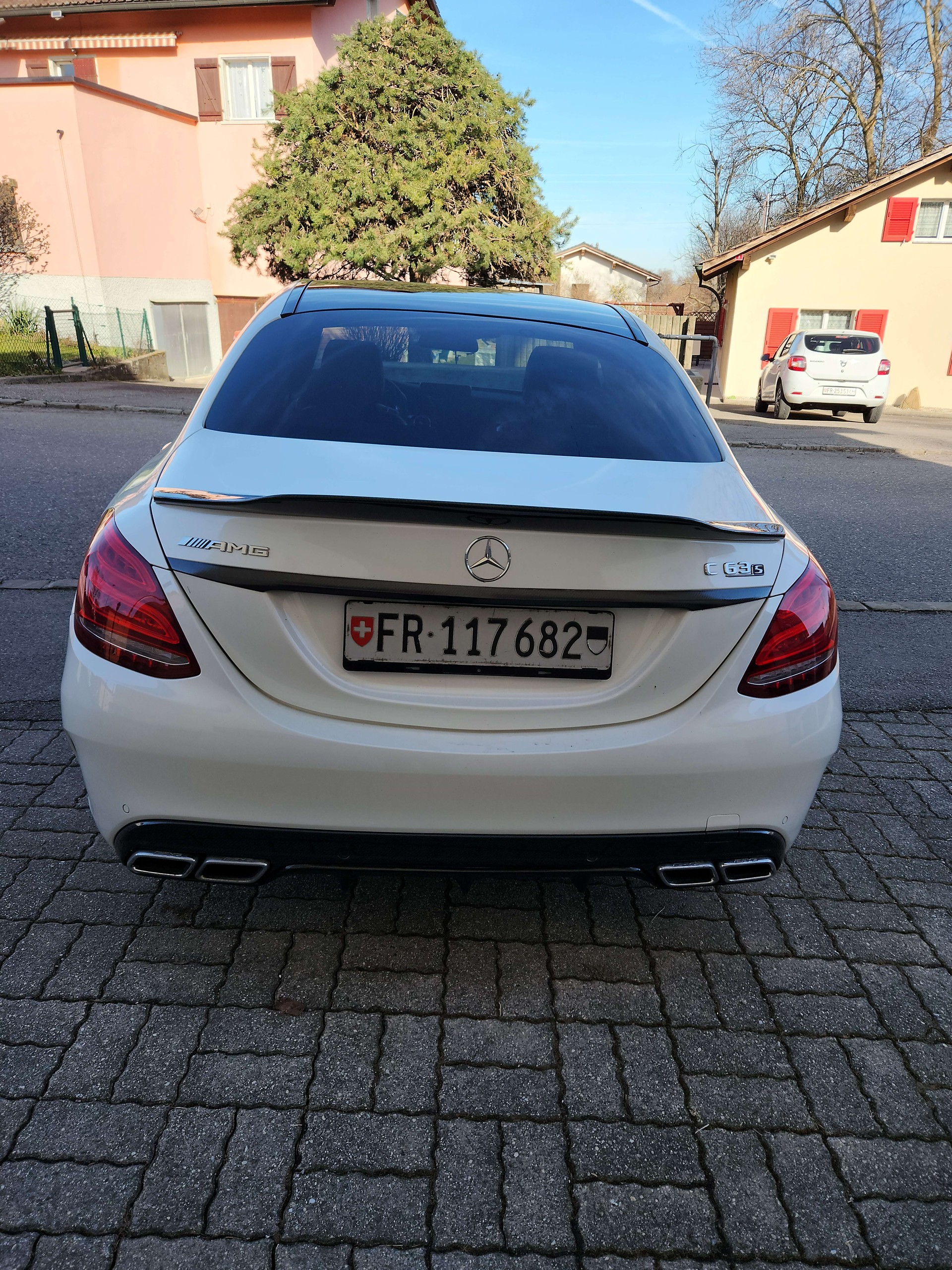 MERCEDES-BENZ C 63 S AMG-image-2
