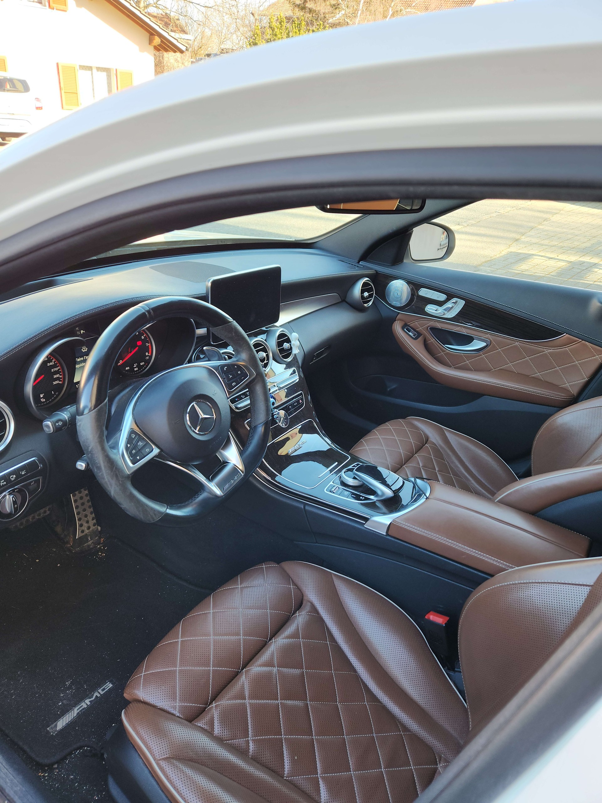 MERCEDES-BENZ C 63 S AMG-image-4
