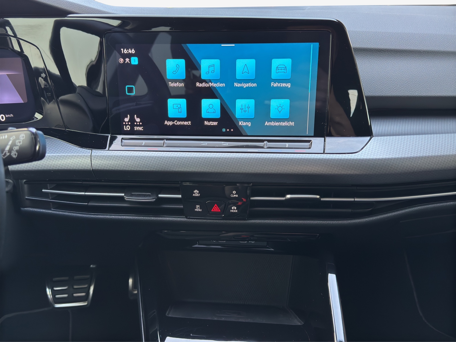 VW Golf 2.0 TSI Alltrack DSG 4Motion-image-10