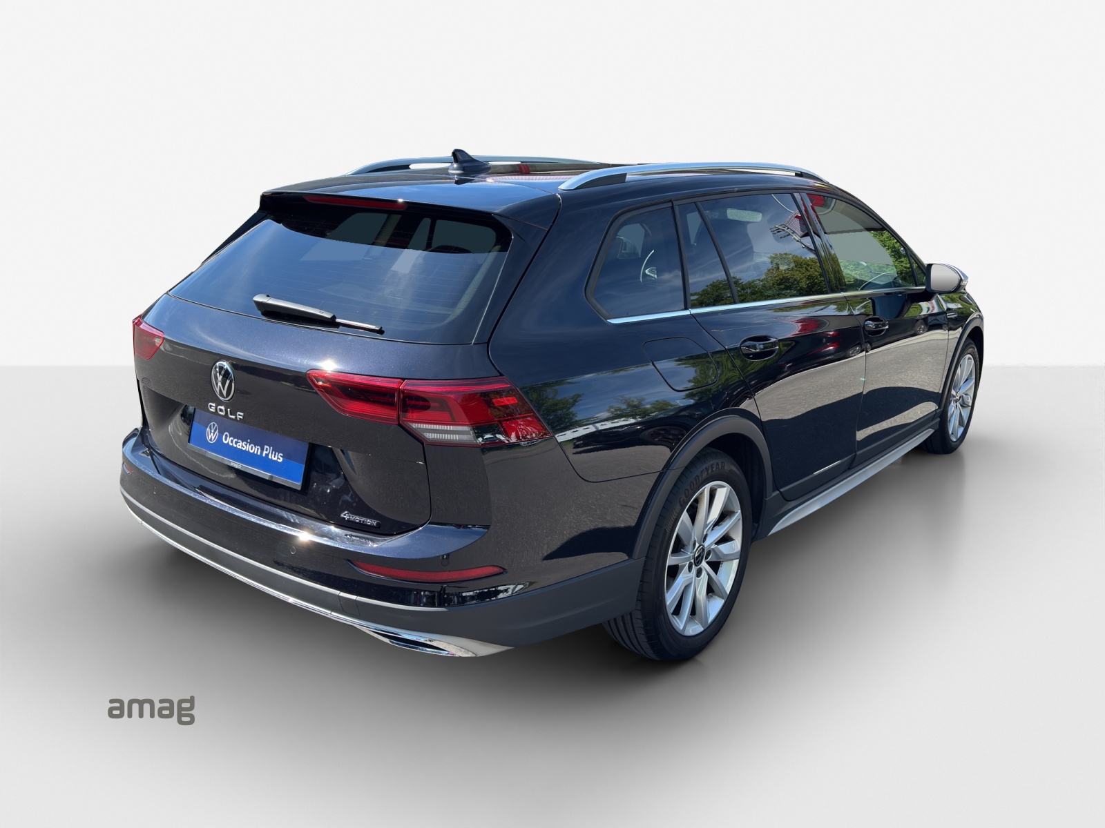 VW Golf 2.0 TSI Alltrack DSG 4Motion-image-4