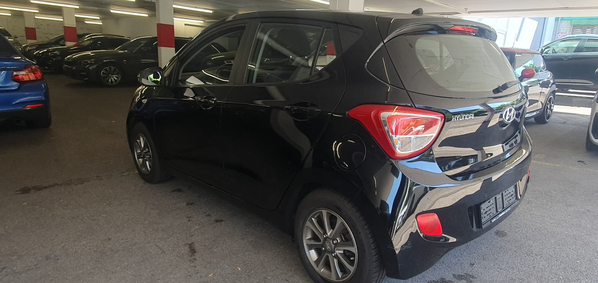 HYUNDAI i10 1.0 Amplia-image-4