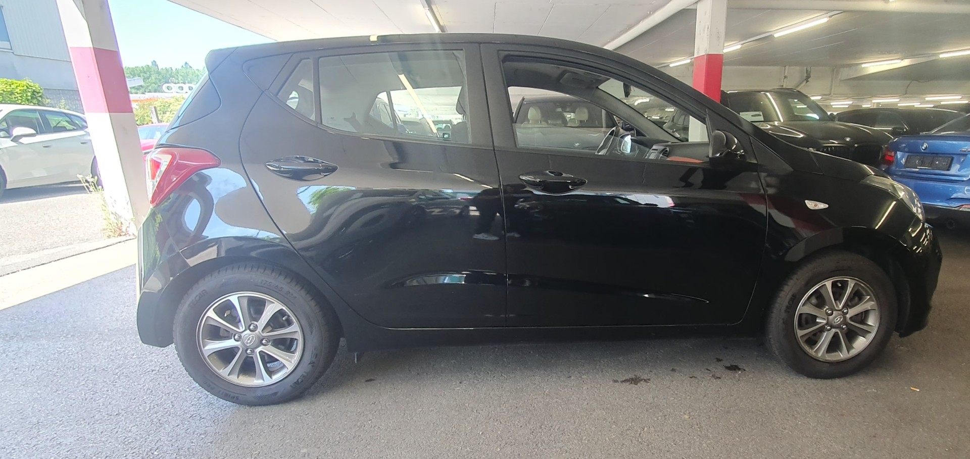 HYUNDAI i10 1.0 Amplia-image-7