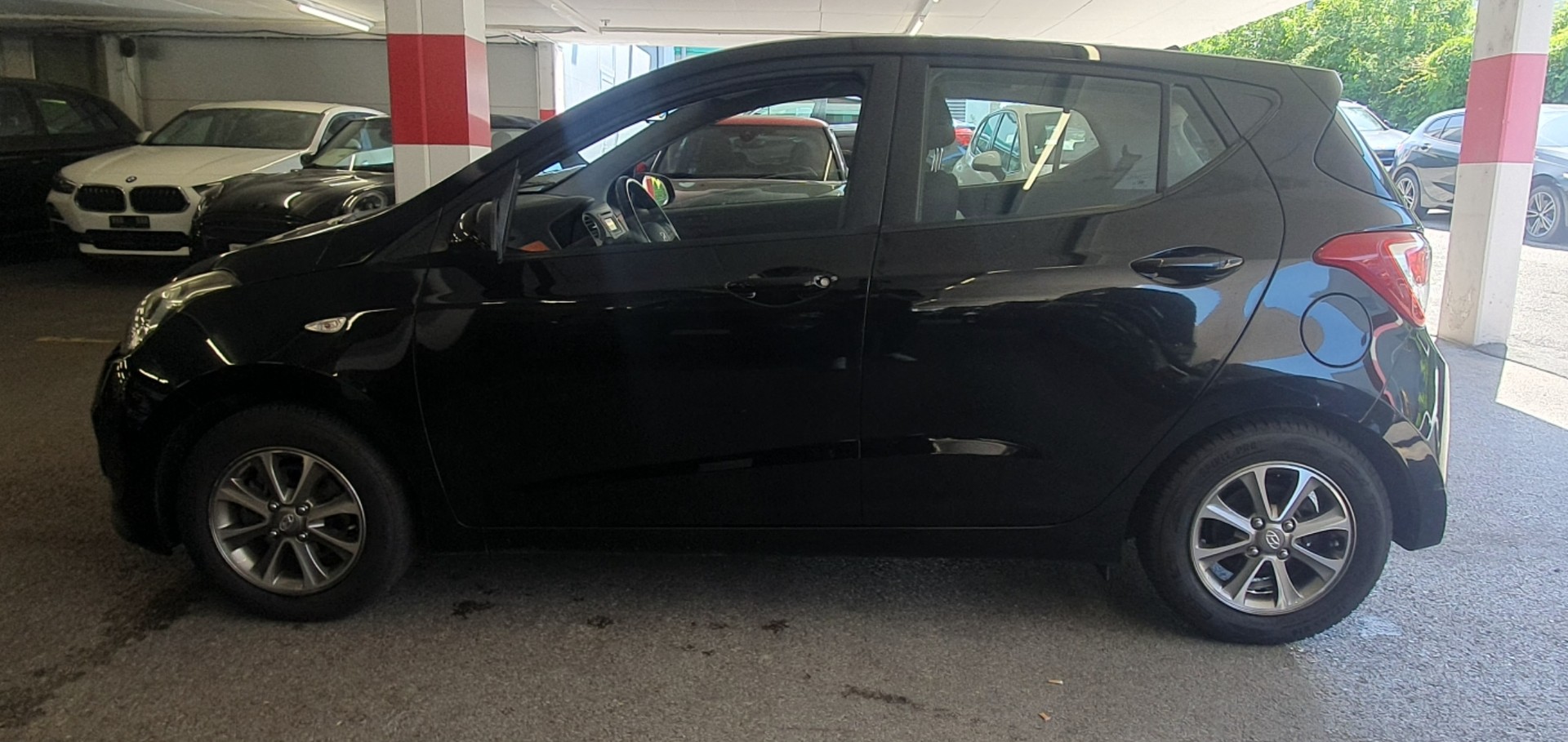 HYUNDAI i10 1.0 Amplia-image-3