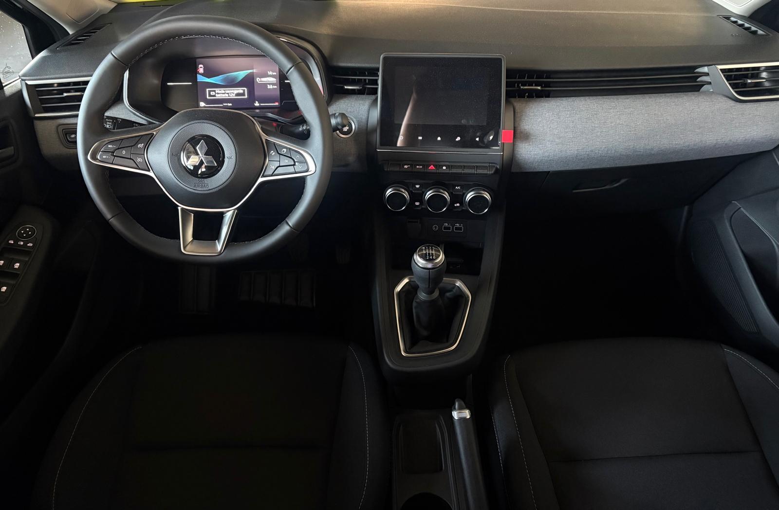 MITSUBISHI Colt 1.0 Invite+-image-6