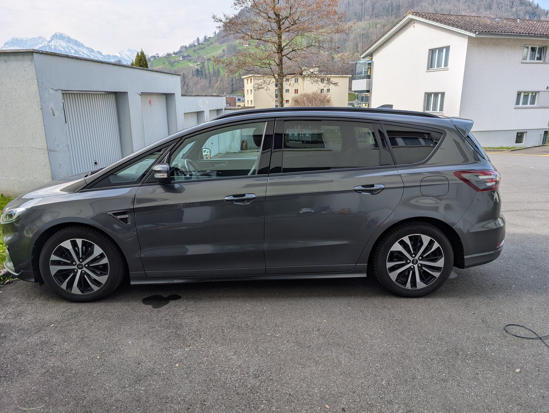 FORD 2.5 Hybrid ST-Line 7P-image-3