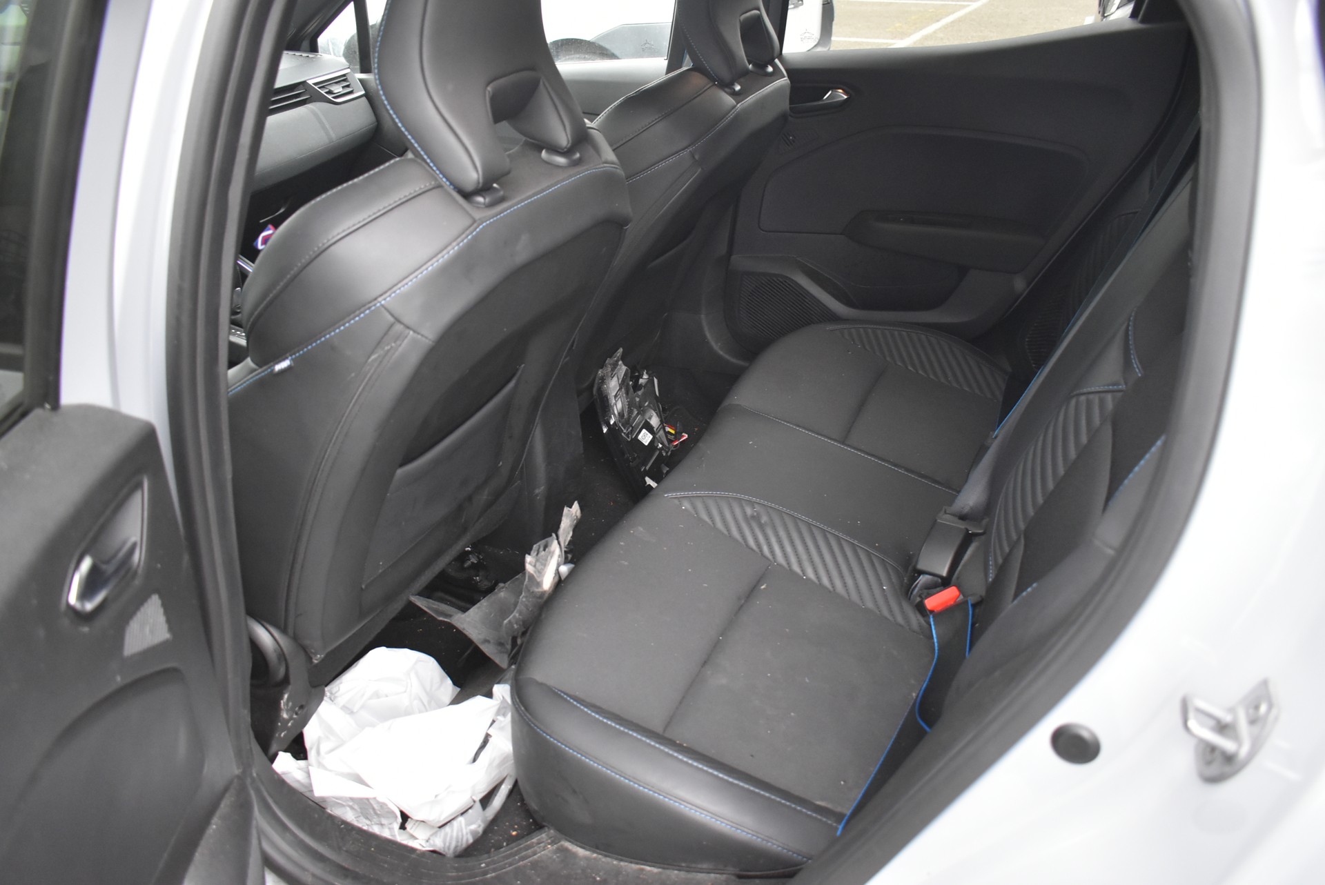 RENAULT Clio 1.6 E-Tech Esprit Alpine-image-5