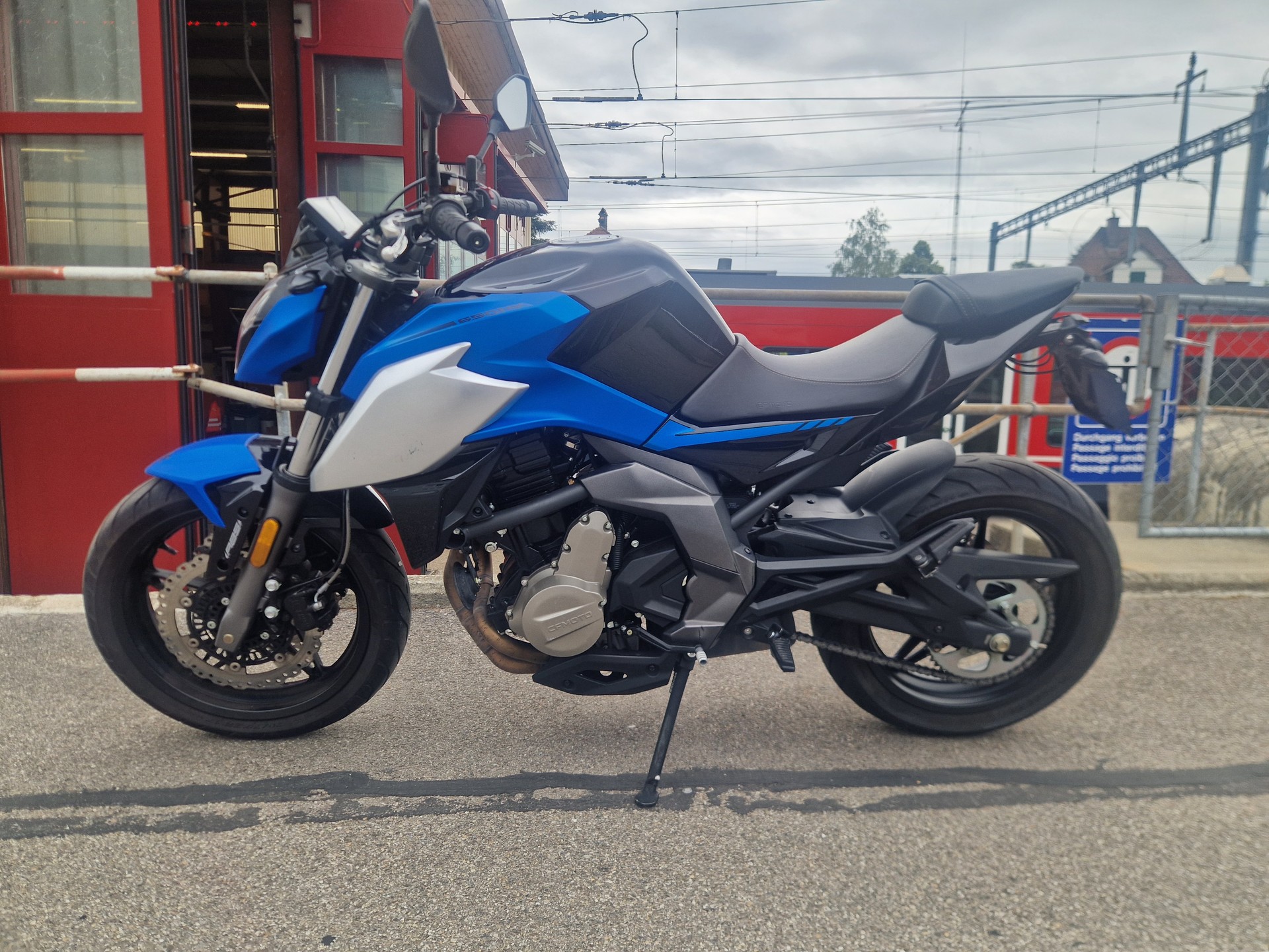 CF MOTO 650 NK (35kW)-showroom-element-3