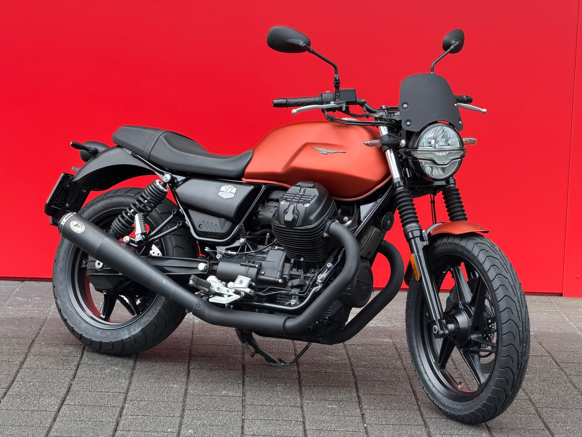 MOTO GUZZI V7 IV 850 Stone-showroom-element-1
