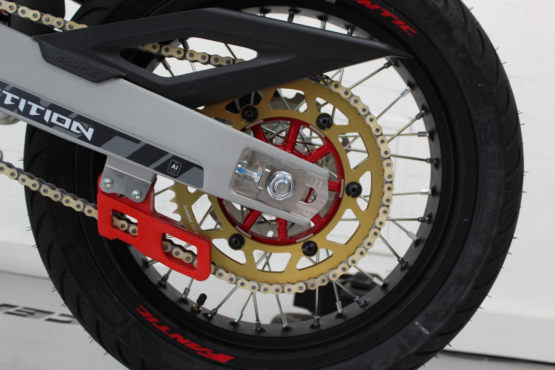 FANTIC XMF 125 COMPETITION-image-4