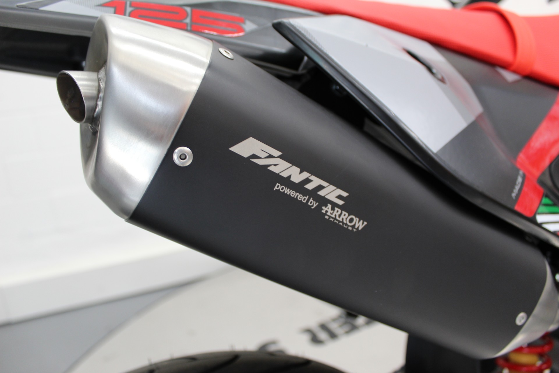 FANTIC XMF 125 COMPETITION-image-8