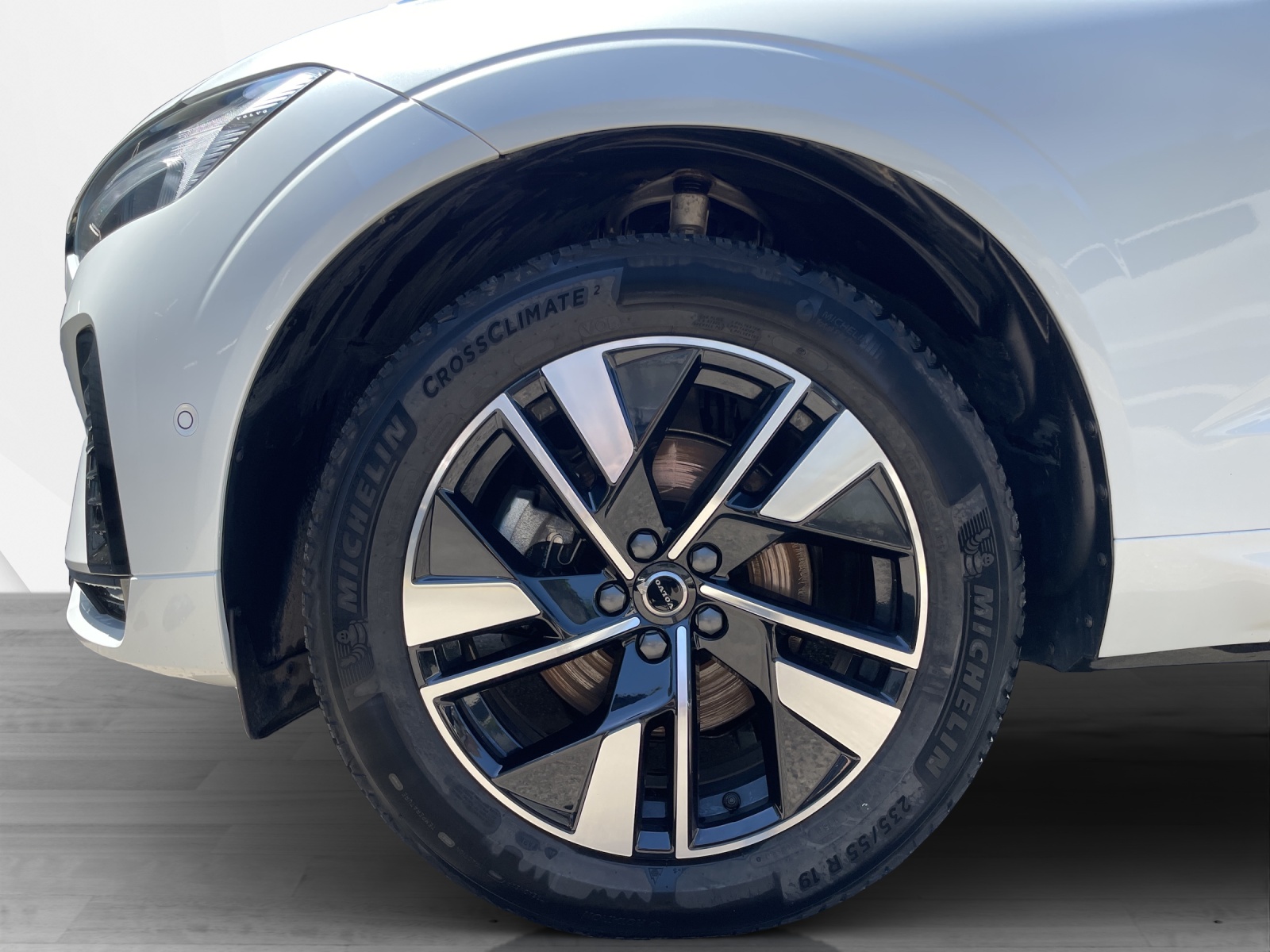 VOLVO XC60 2.0 B5 MH Plus Dark AWD-image-7