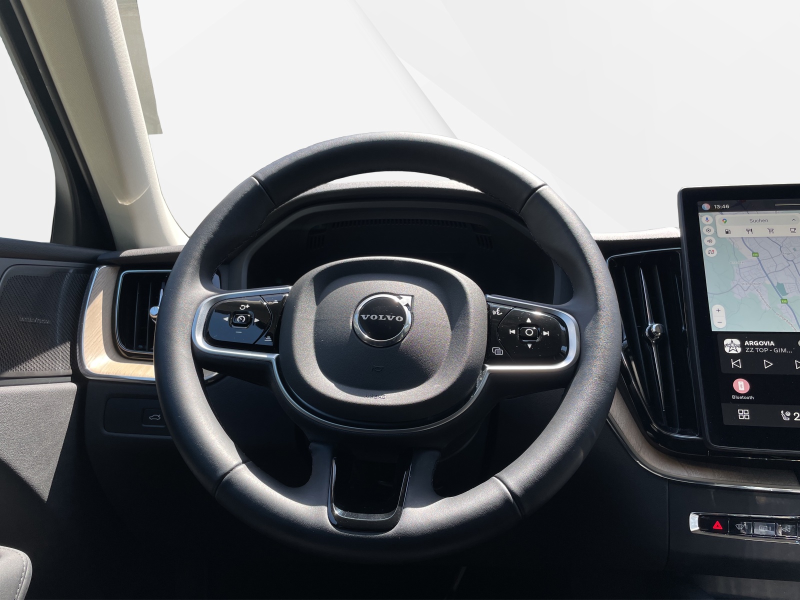 VOLVO XC60 2.0 B5 MH Plus Dark AWD-image-11