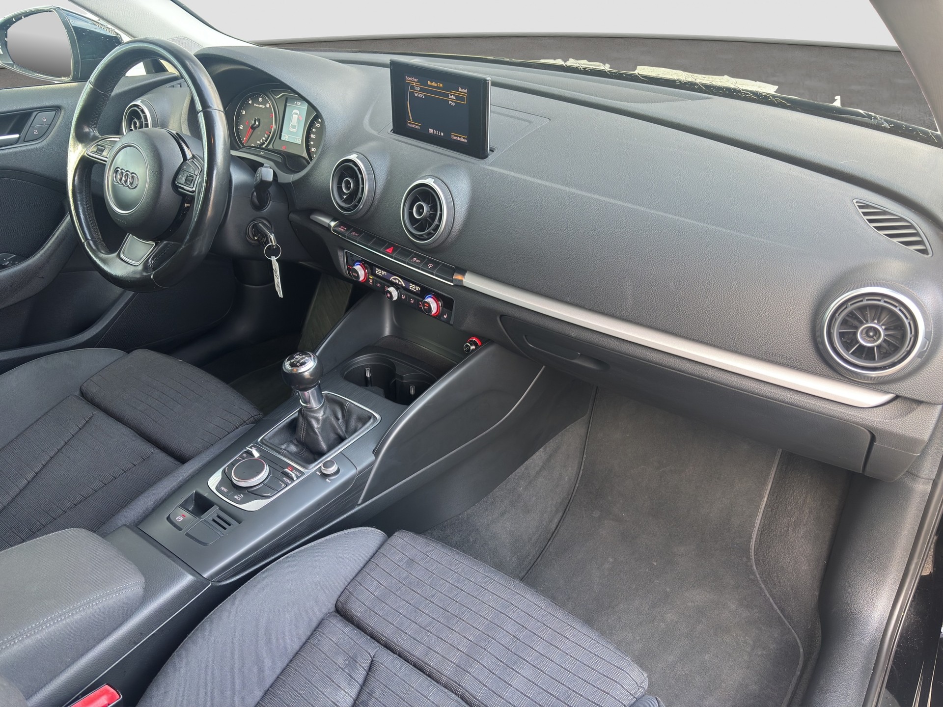 AUDI A3 Sportback 1.4 TFSI Ambition-image-11