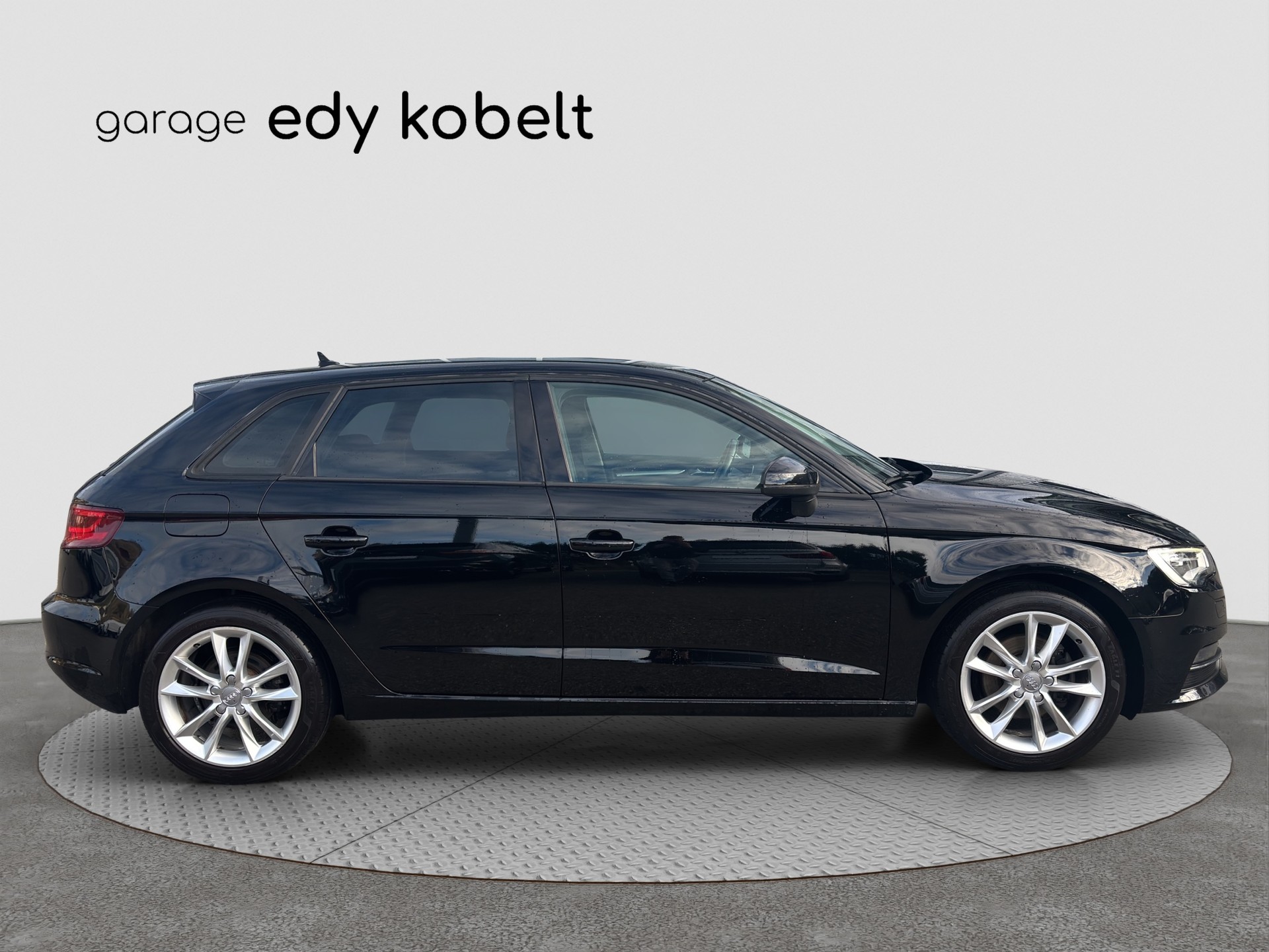 AUDI A3 Sportback 1.4 TFSI Ambition-image-18