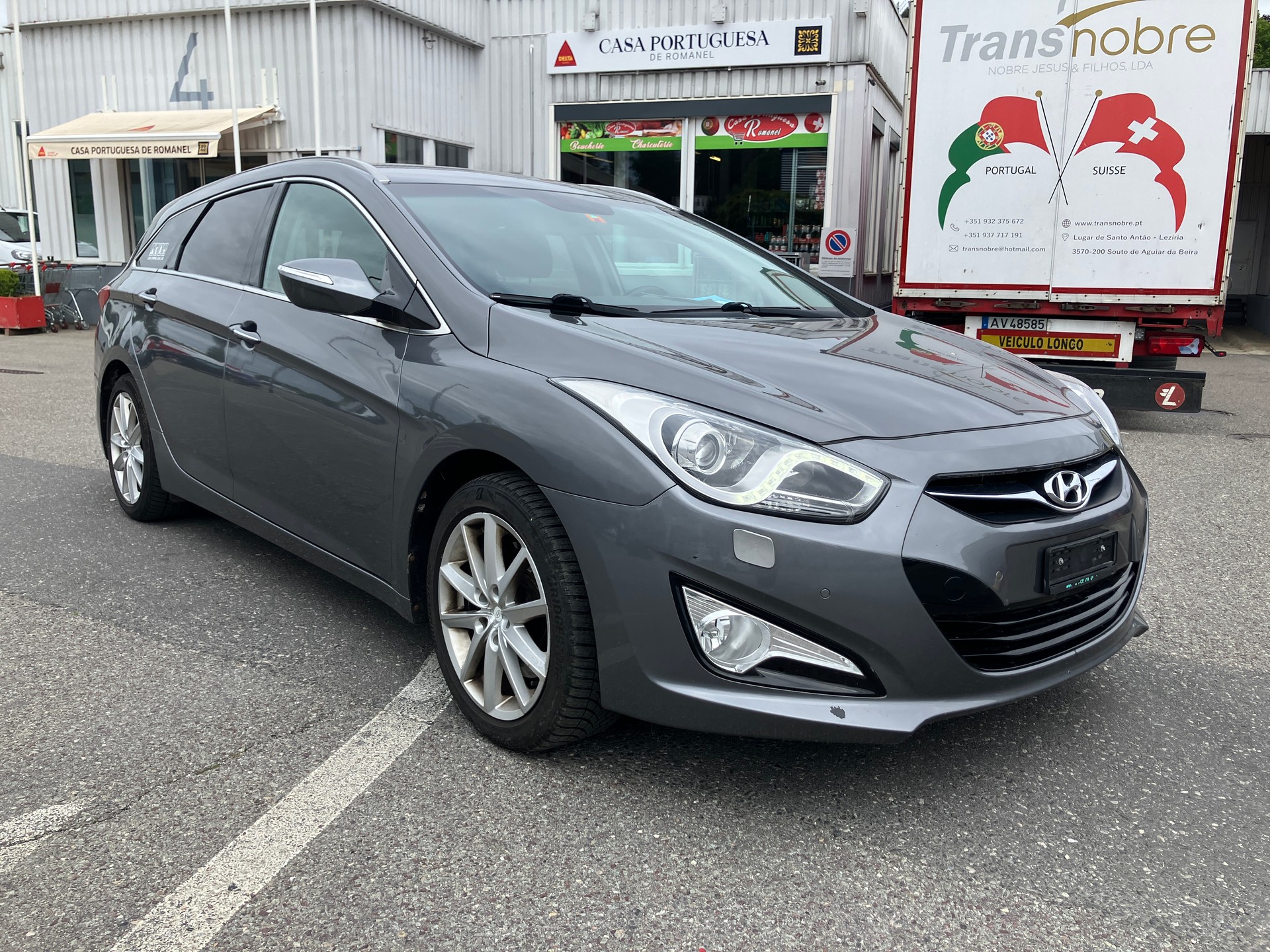 HYUNDAI i40 Wagon 2.0 GDi Premium Automatic-image-1