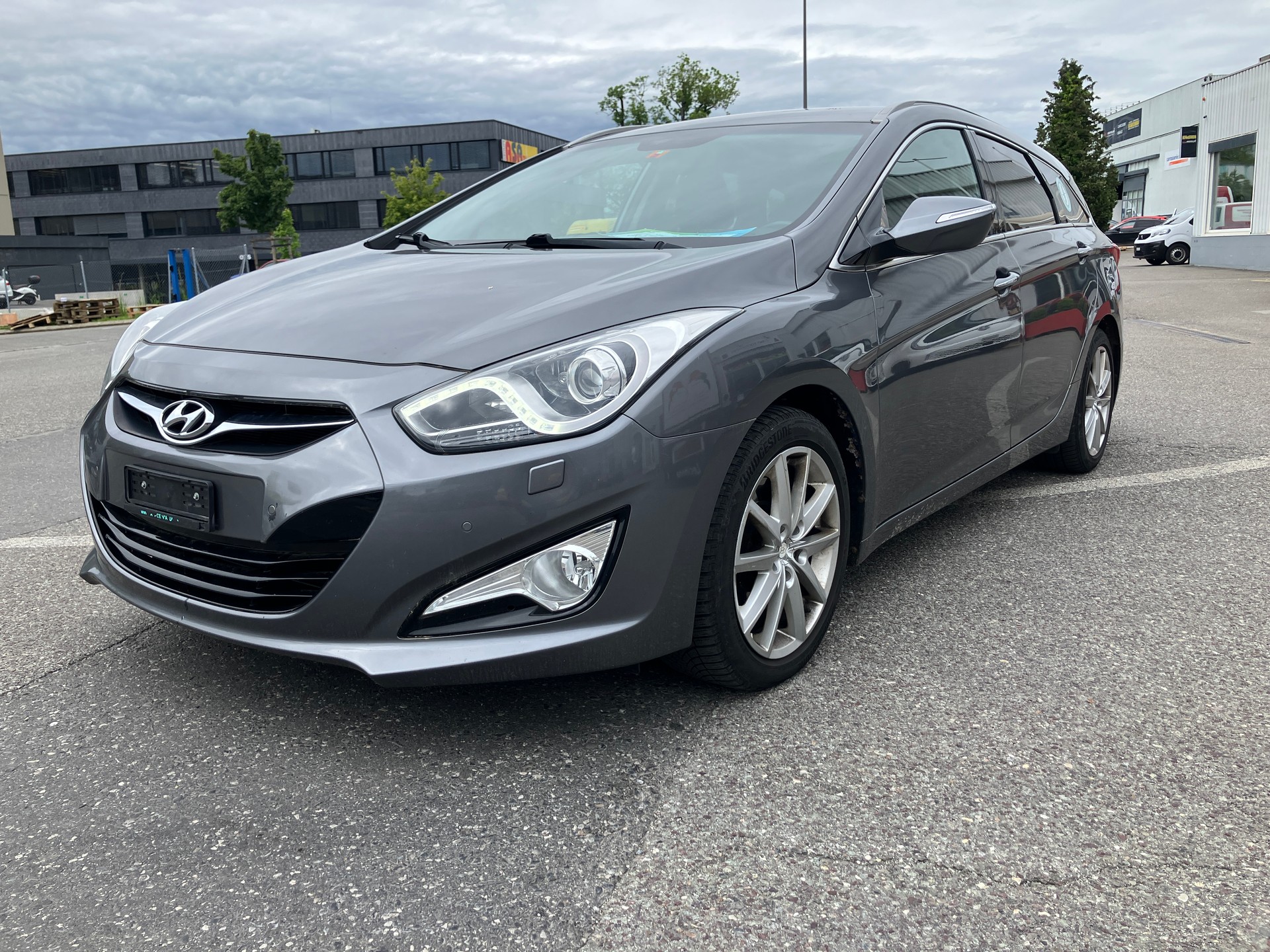 HYUNDAI i40 Wagon 2.0 GDi Premium Automatic-image-0