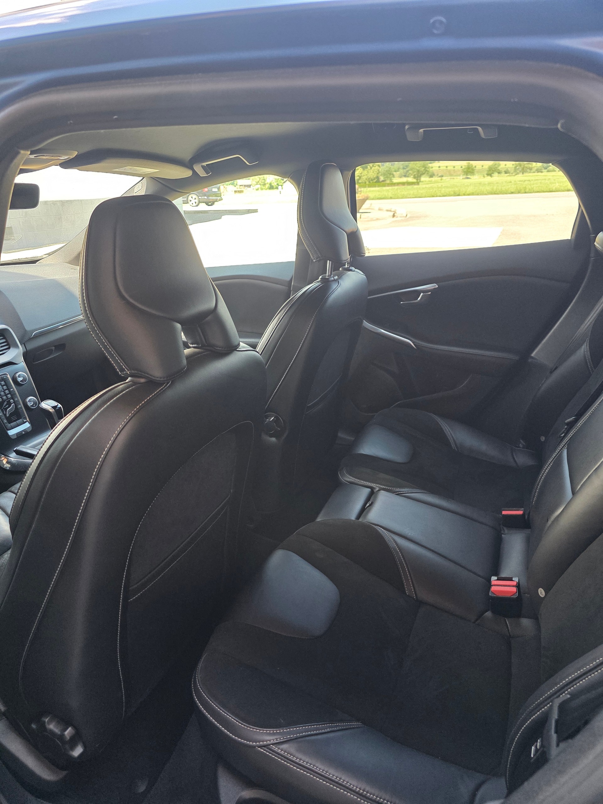 VOLVO 2.0 T2 Dynamic S/S-image-2