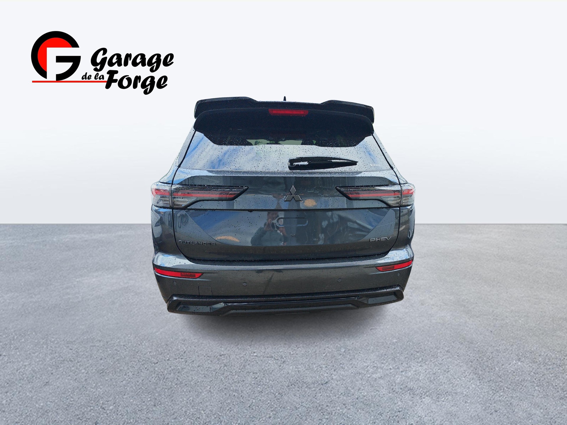 MITSUBISHI Outlander 2.4 PHEV Sport 4x4-image-3